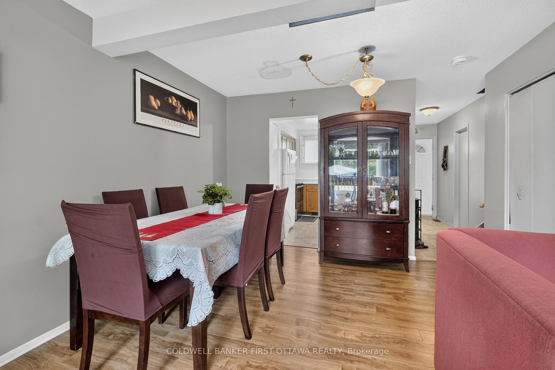 1444 PALMERSTON Drive Unit 98 photo 9