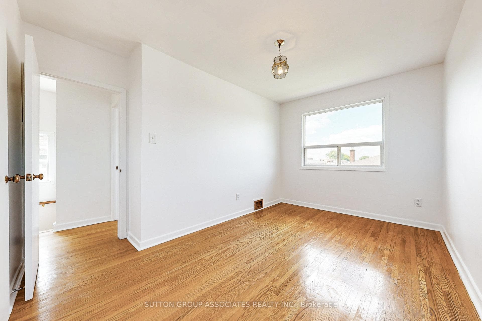 22 Woodenhill Court photo 24