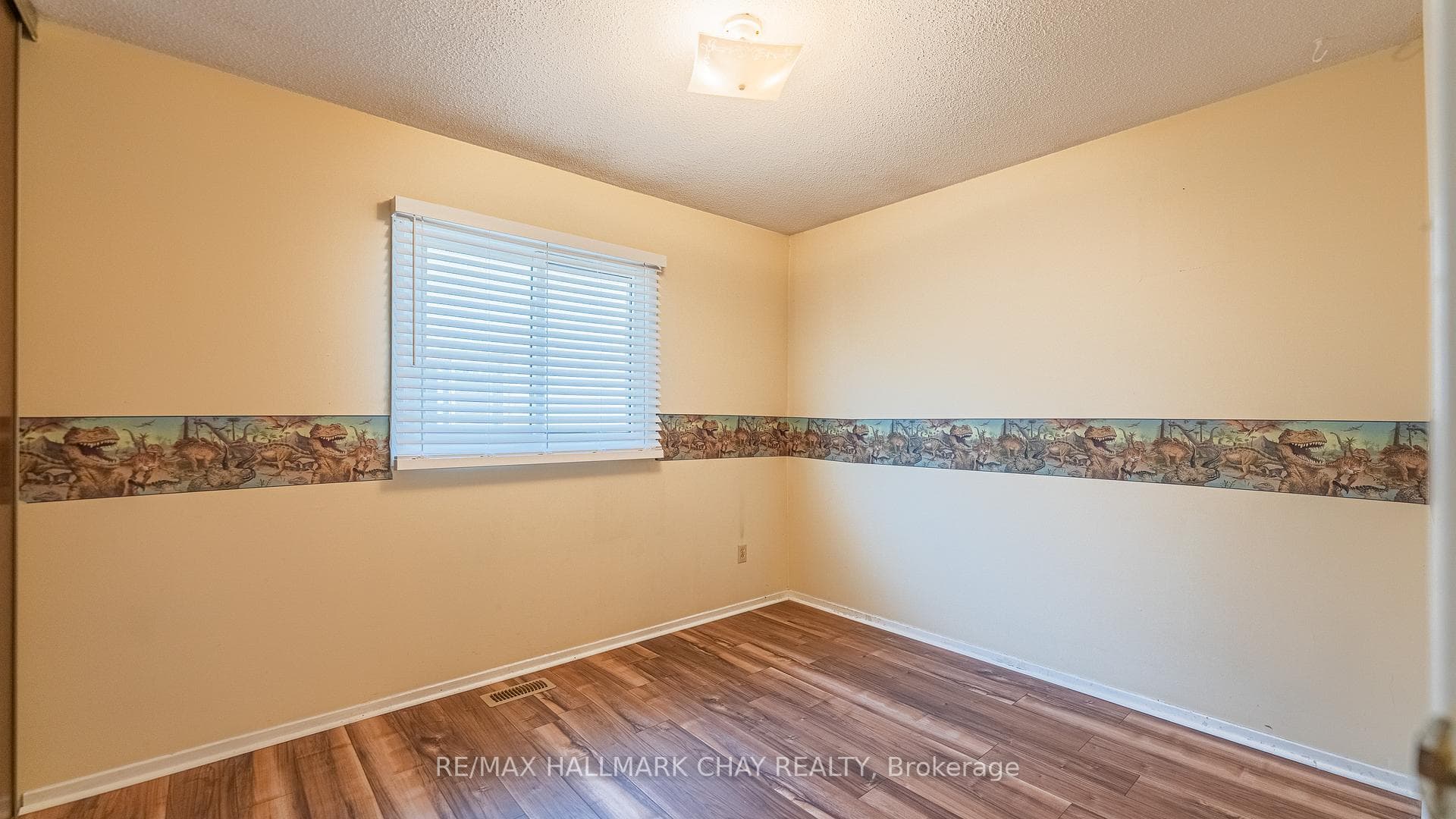 22 Rowe Court photo 22