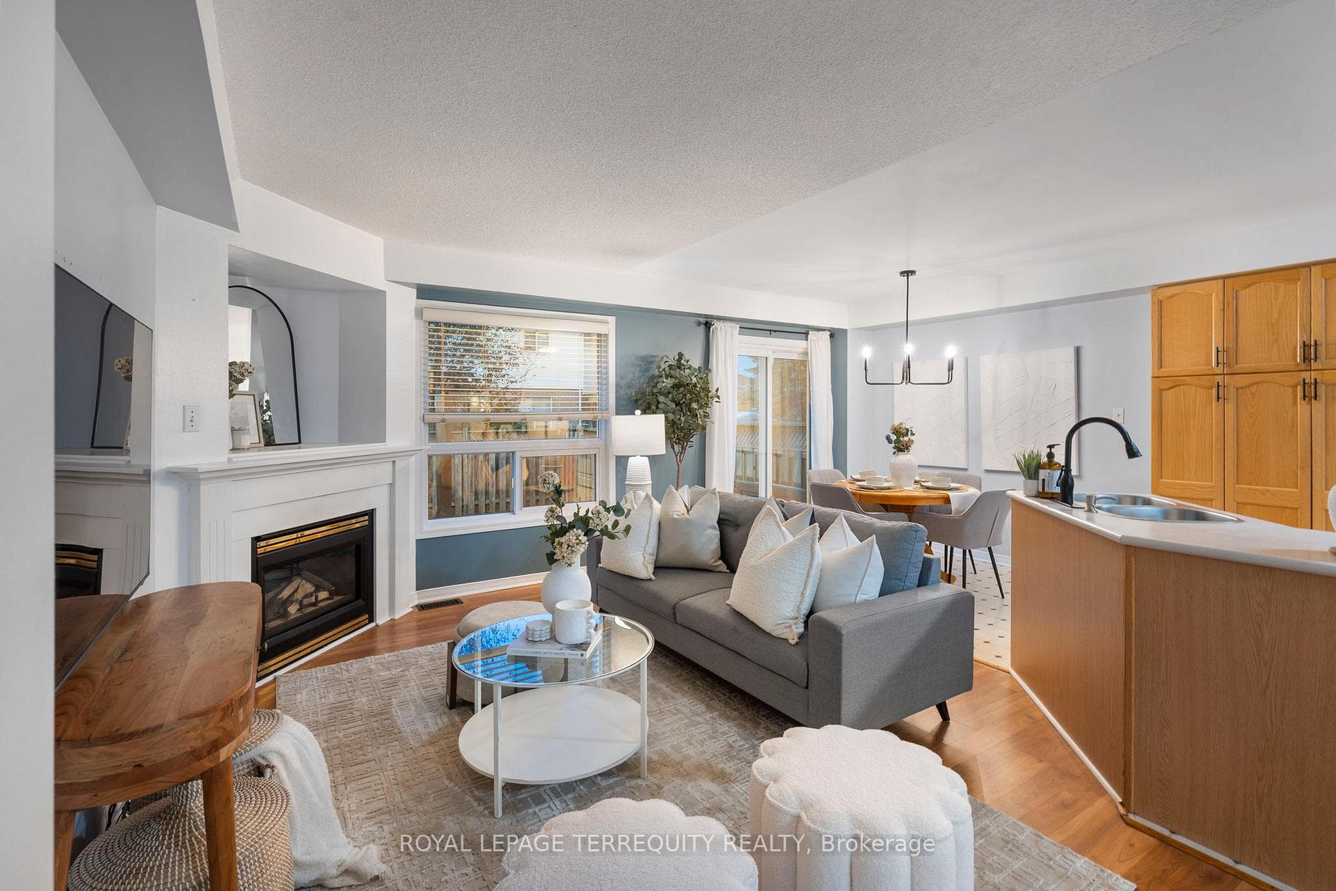 18 Wade Square photo 13