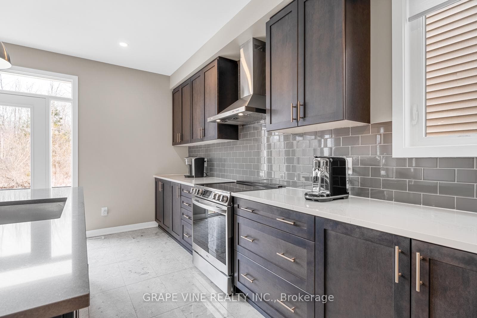 102 Green Ash Avenue photo 15