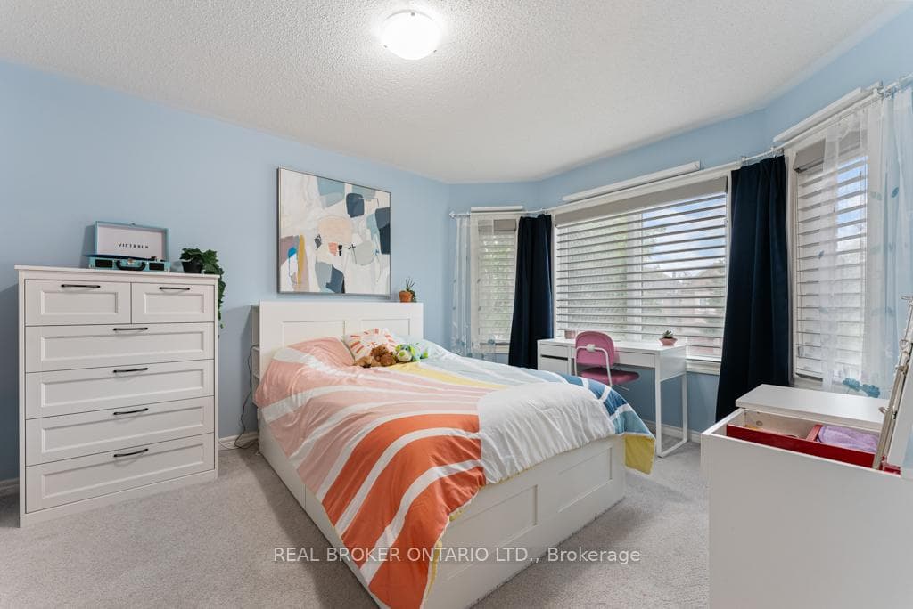2576 Armour Crescent photo 29