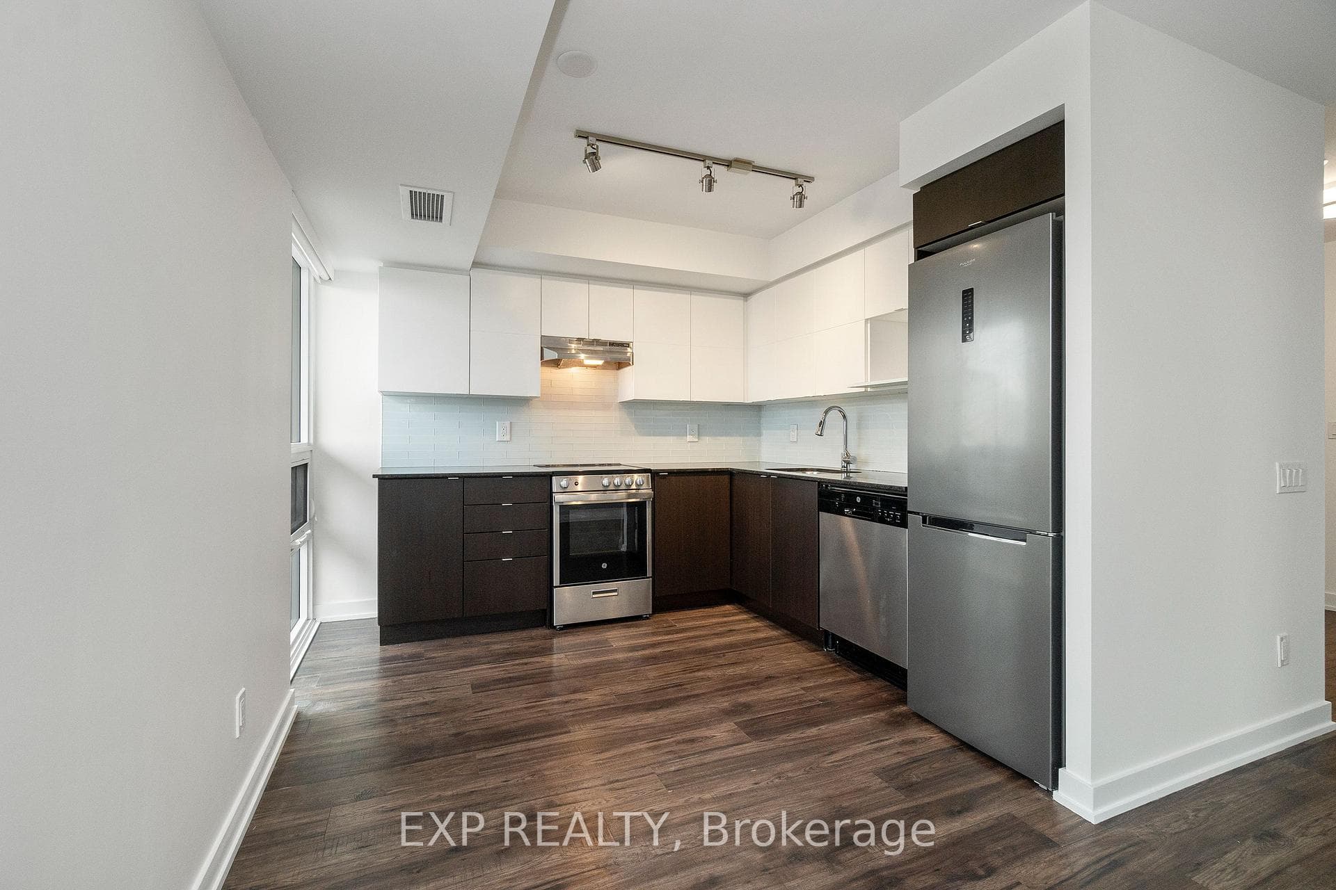 120 Varna Drive Unit 1117 photo 14