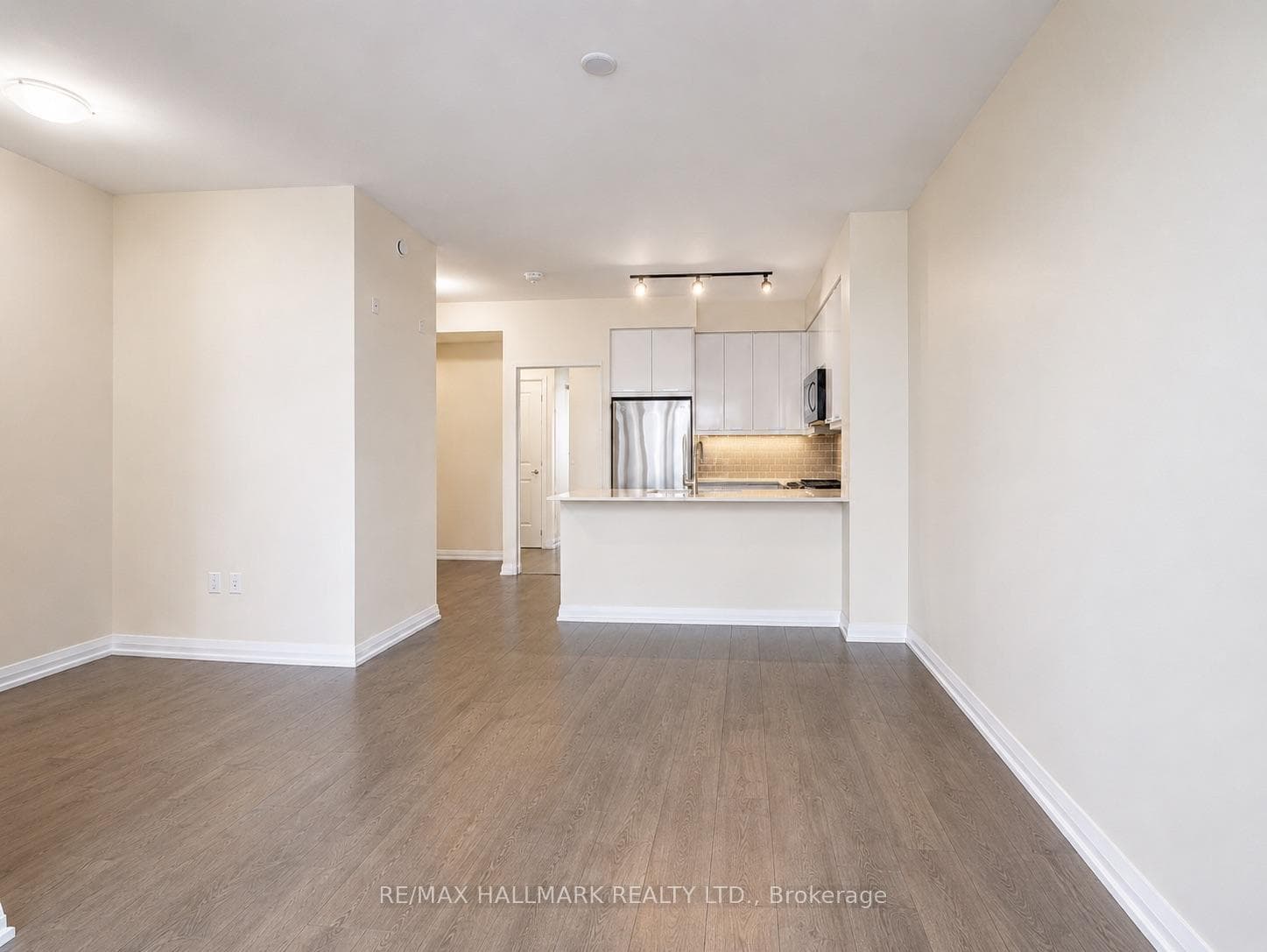 35 Watergarden Drive Unit 1711 photo 11