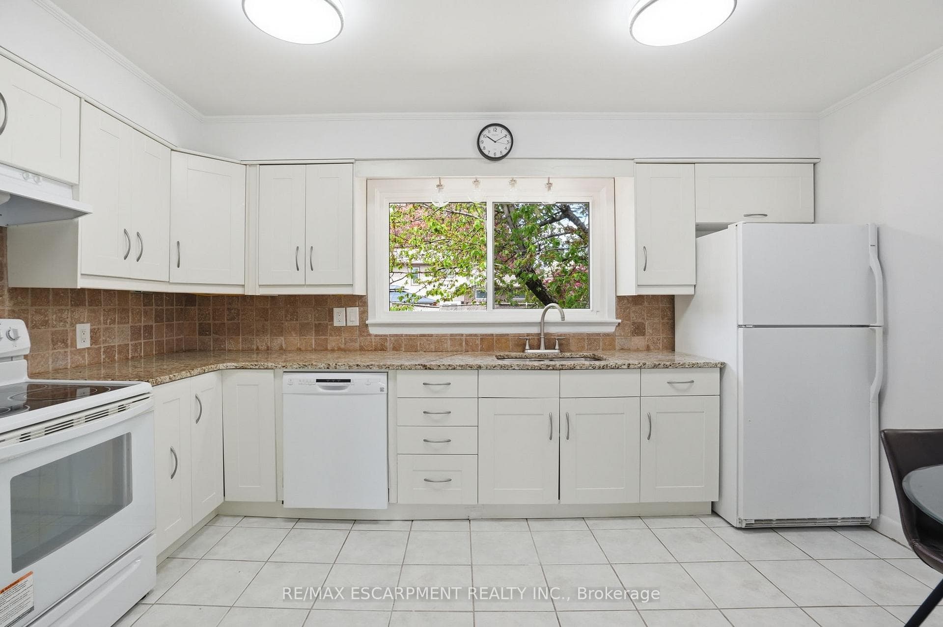 773 Paling Road photo 7