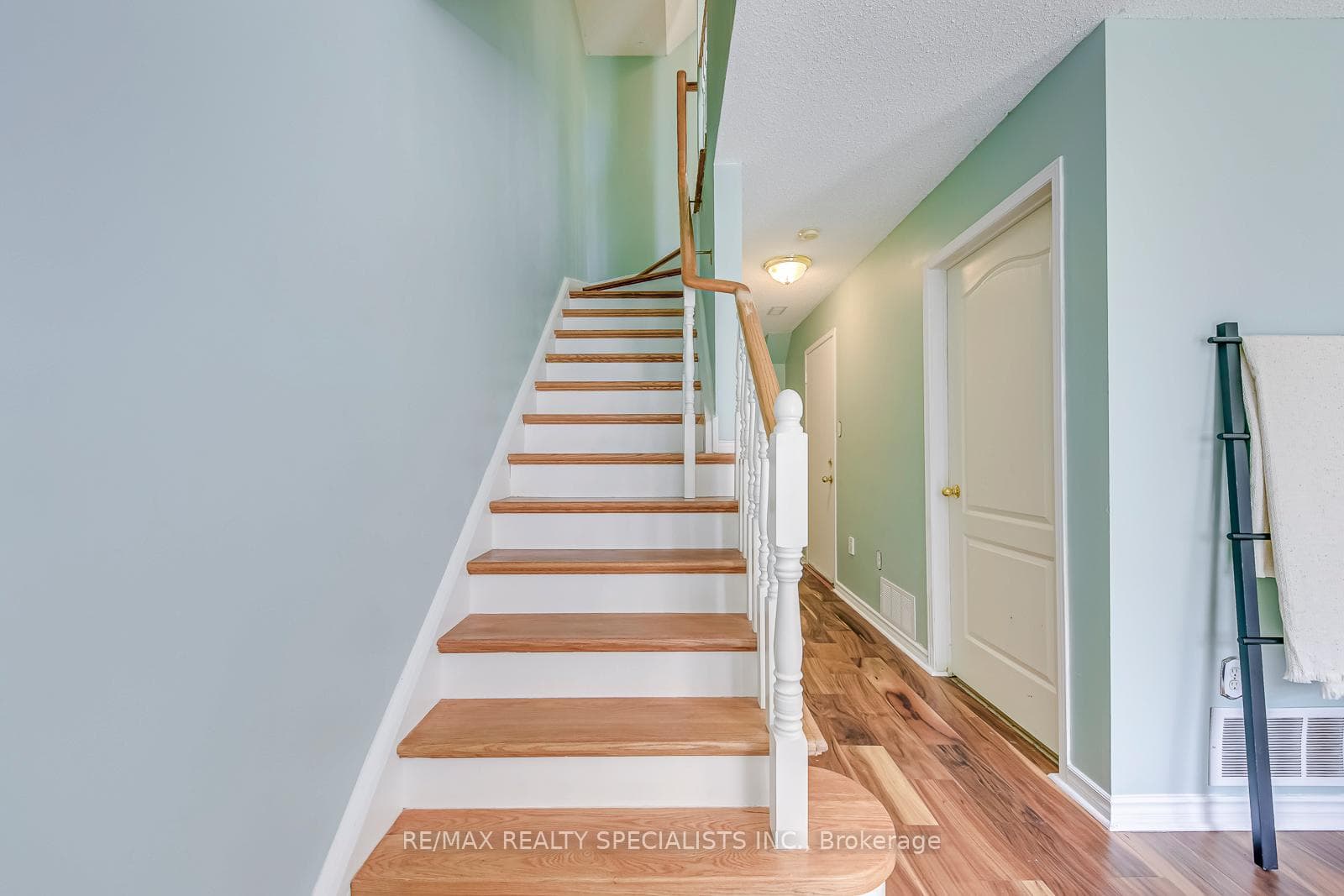 5530 Glen Erin Drive Unit 145 photo 32