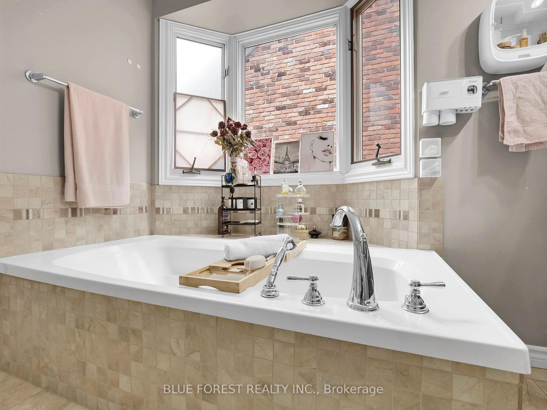 1415 Commissioners Road Unit 26 photo 14
