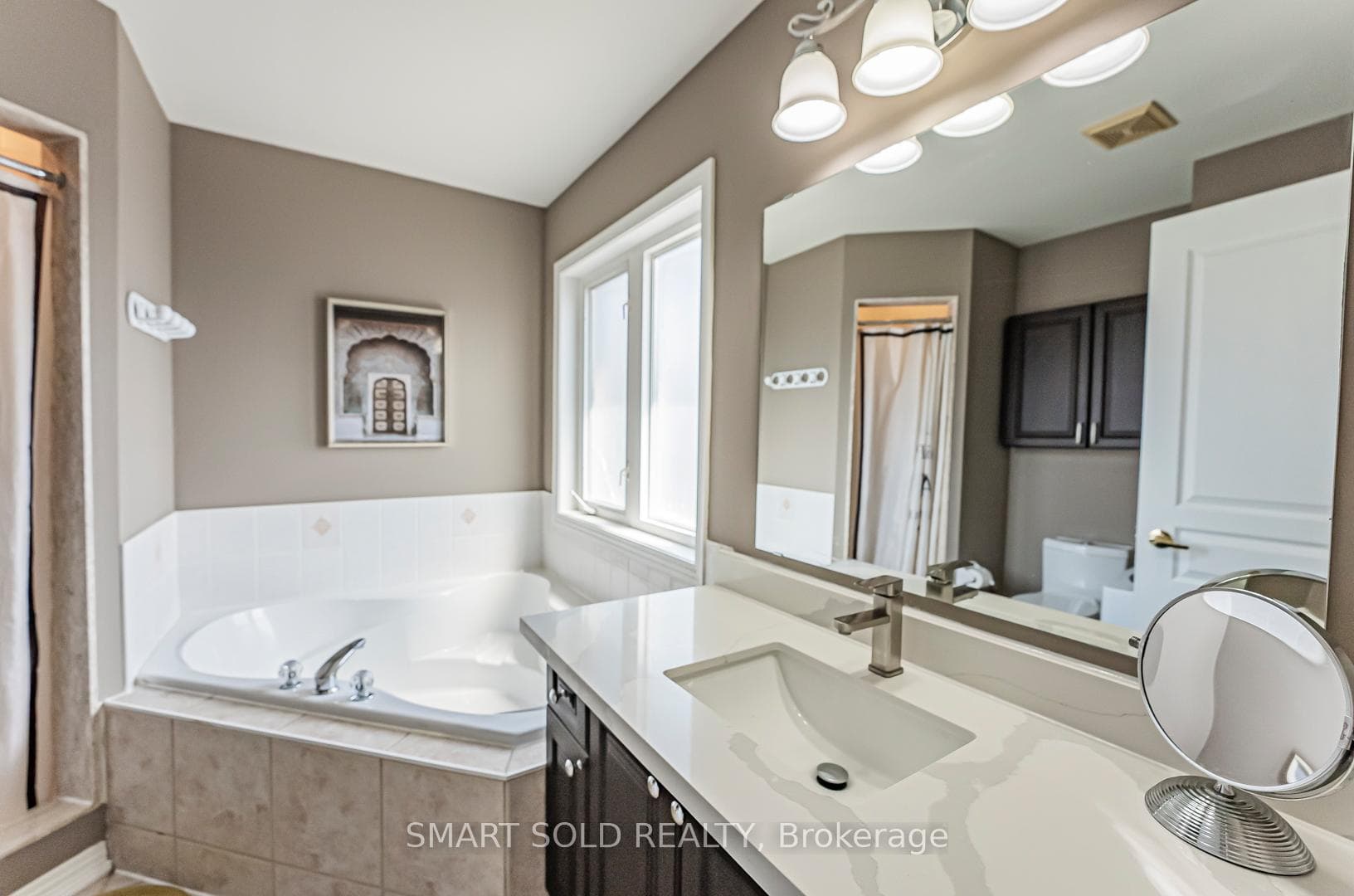 64 Lakespring Drive photo 22