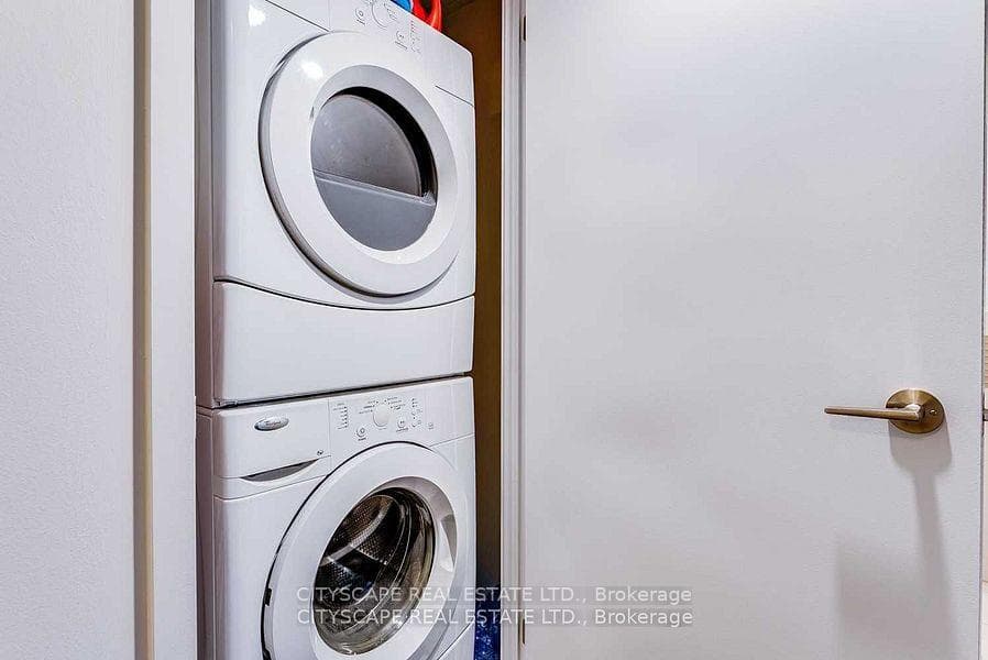 295 Adelaide Street Unit 211 photo 25