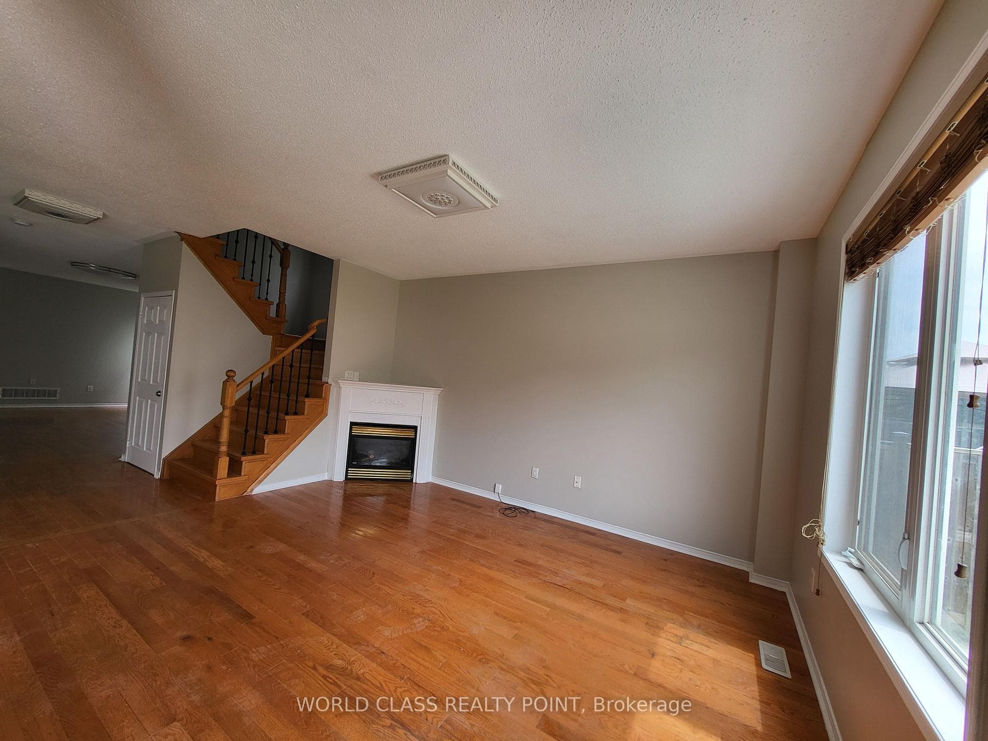 77 Robert Attersley Drive photo 6