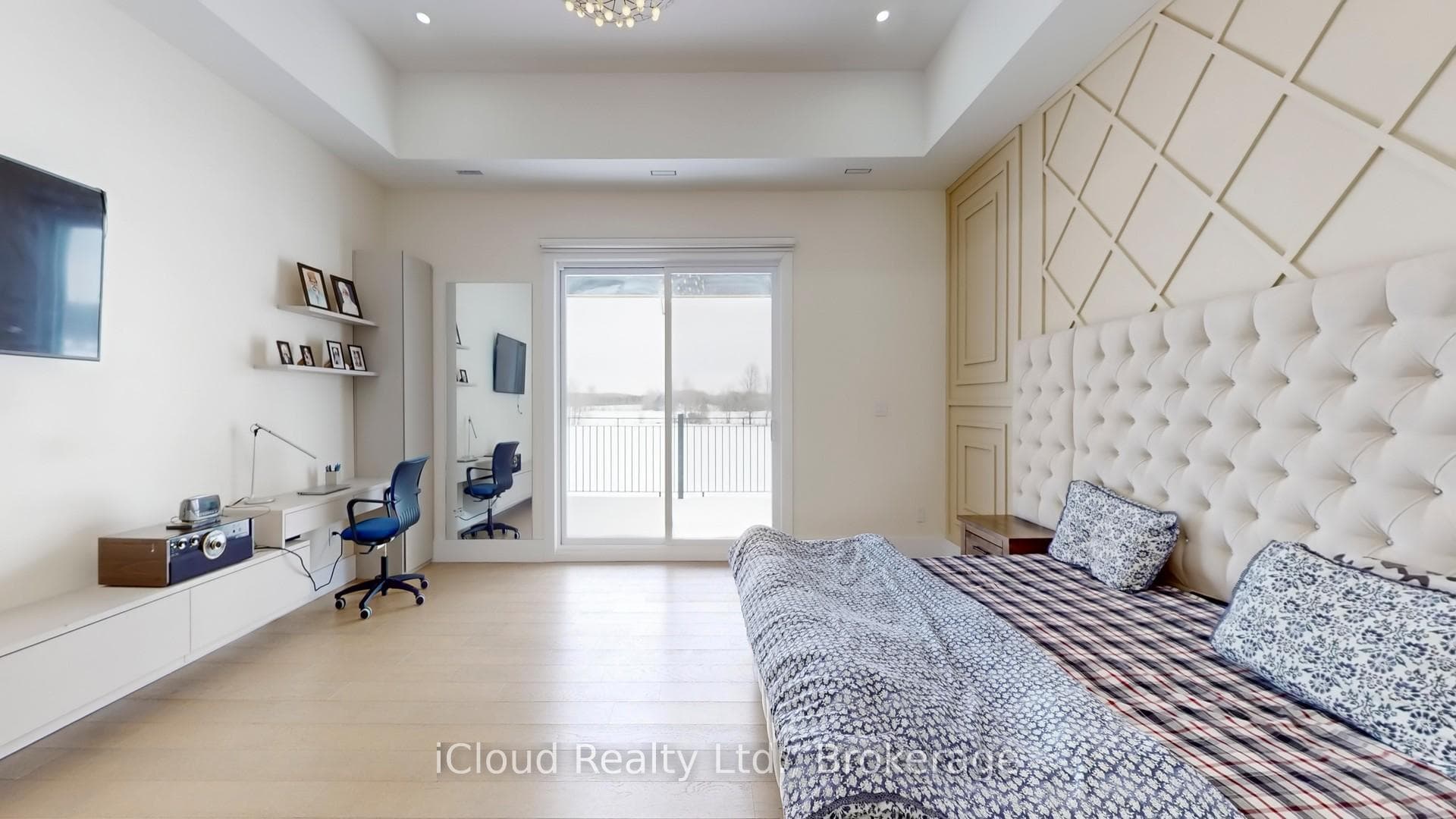 674525 Hurontario Street photo 36