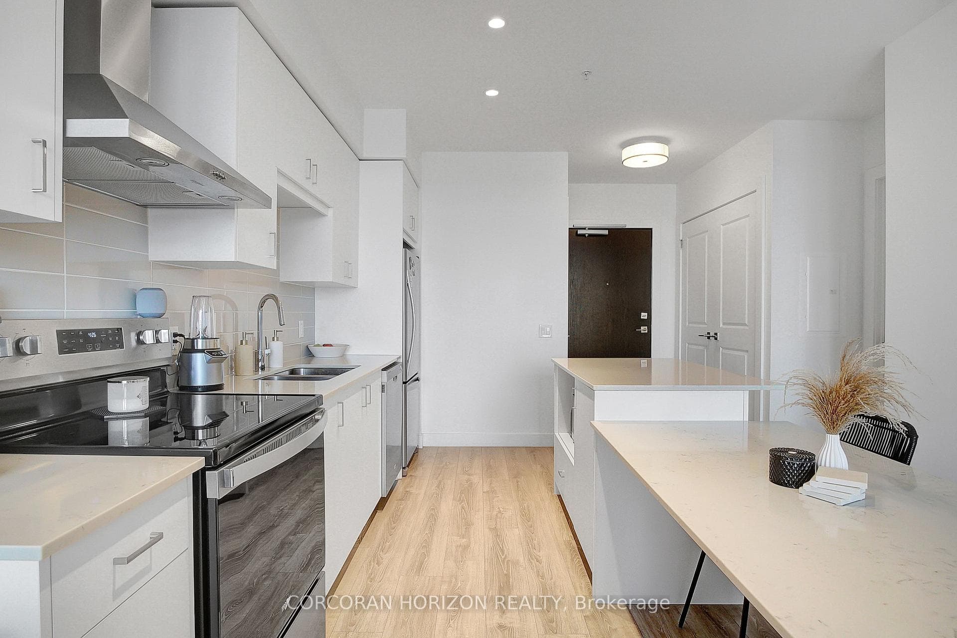50 Grand Avenue Unit 807 photo 15