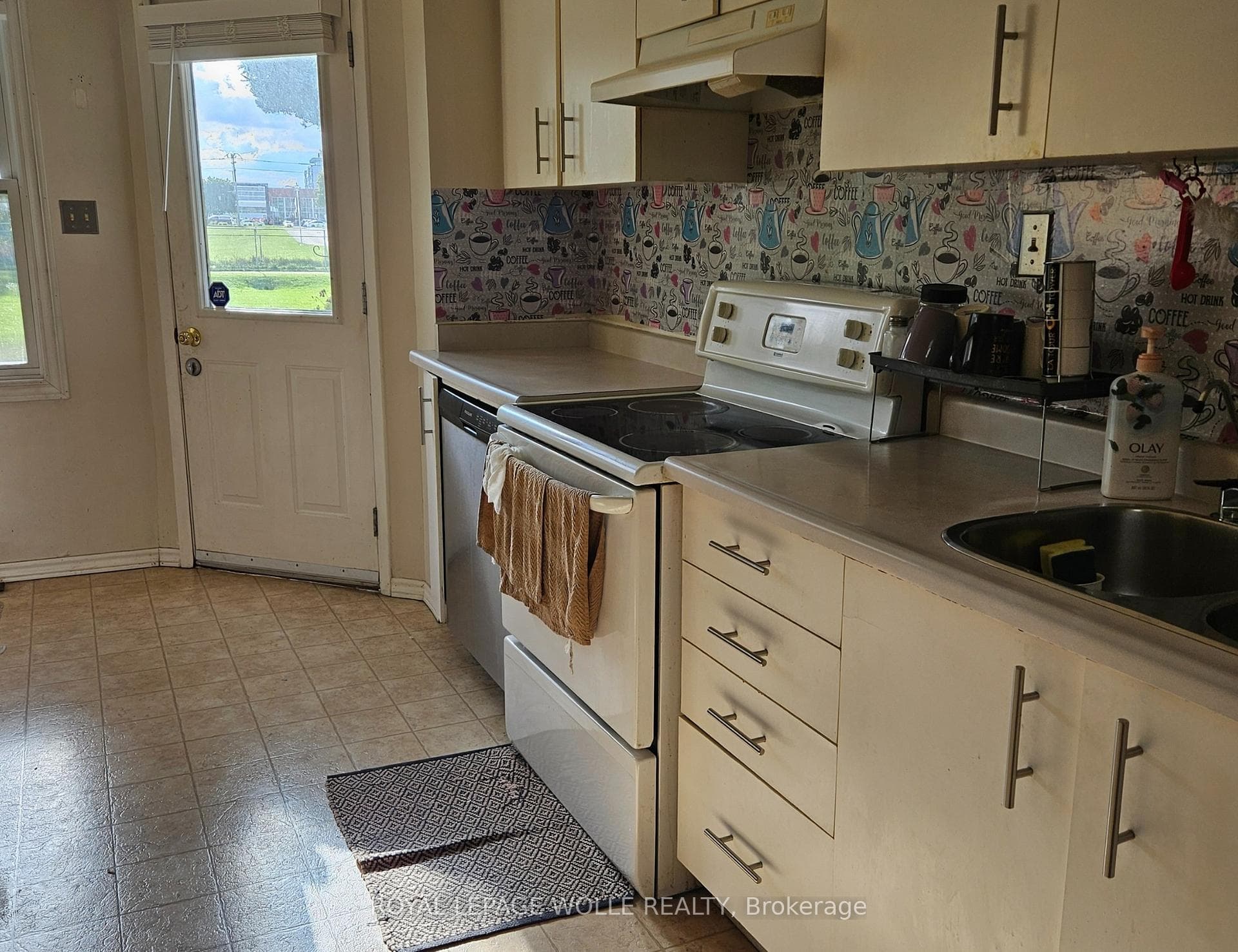 10 Holborn Court Unit 38 photo 5