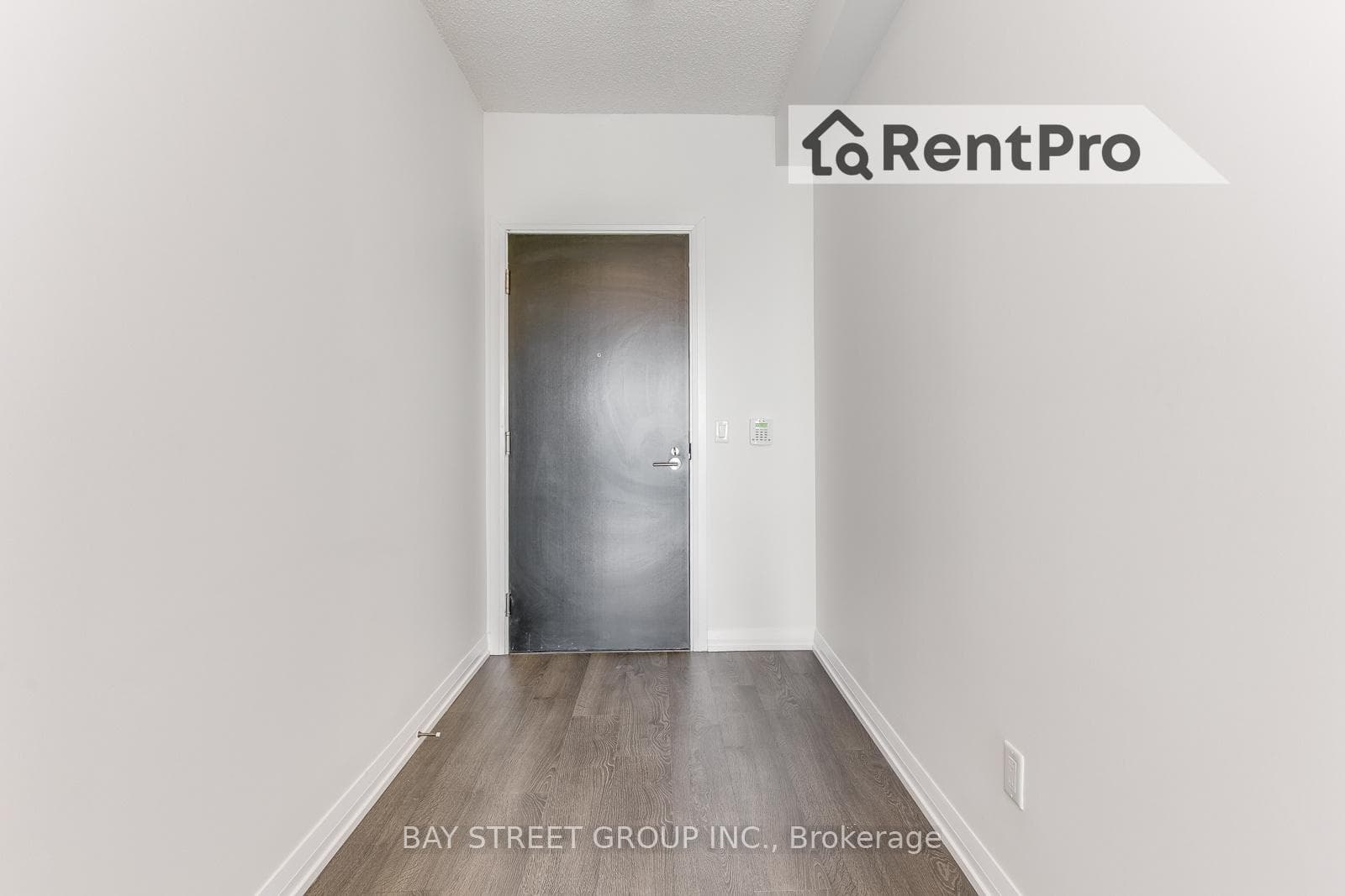 101 Erskine Avenue Unit 2813 photo 4