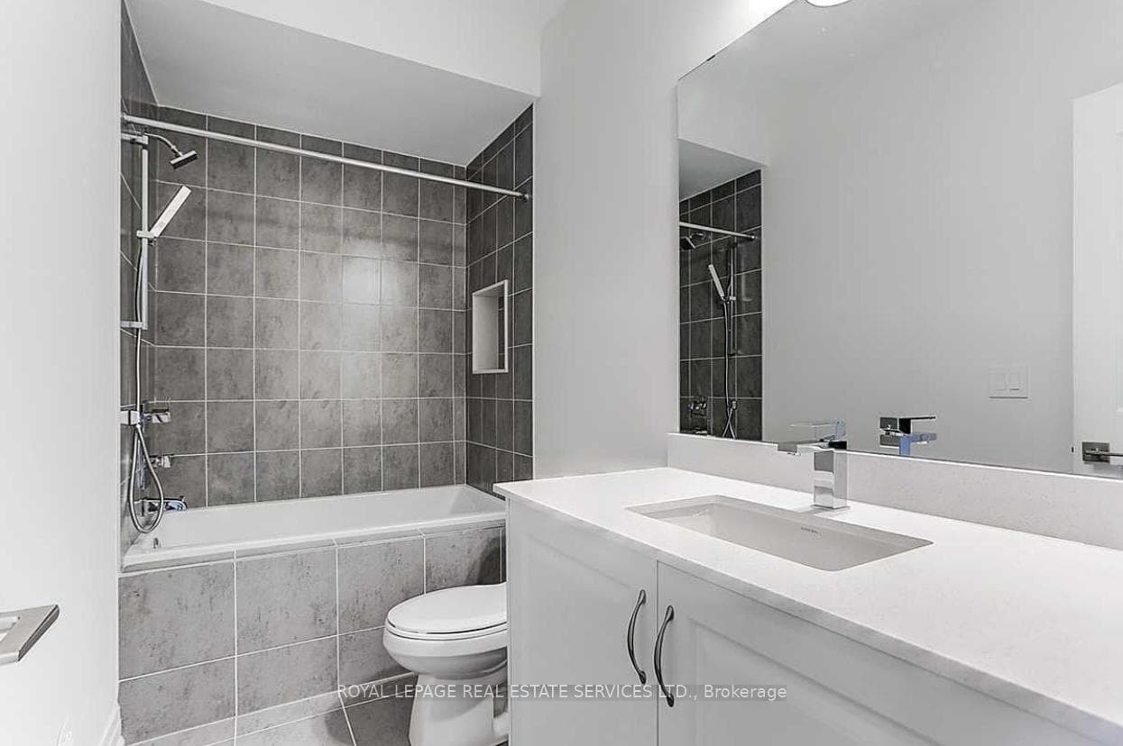 513 New England Court photo 21