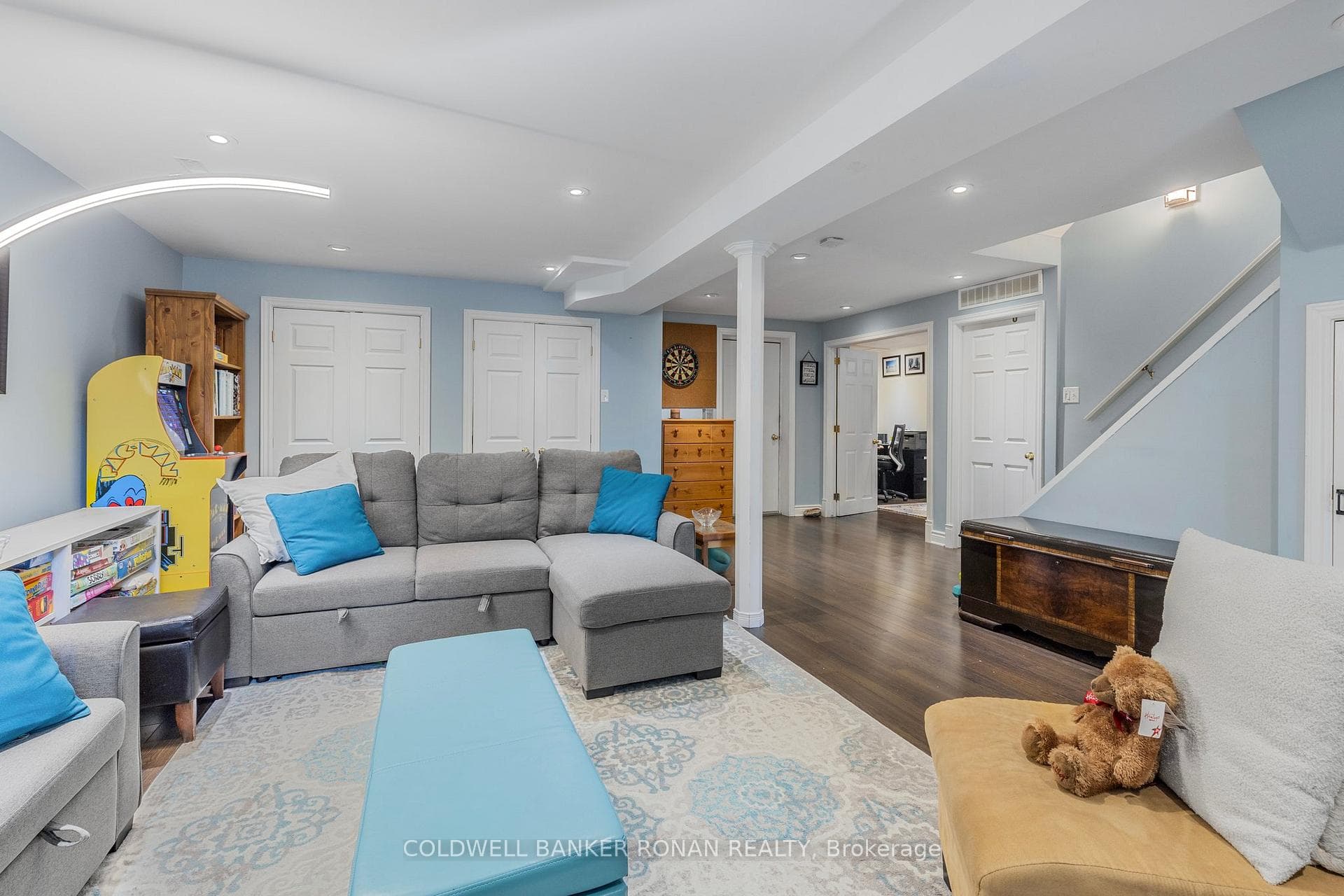5 Coburn Crescent photo 26