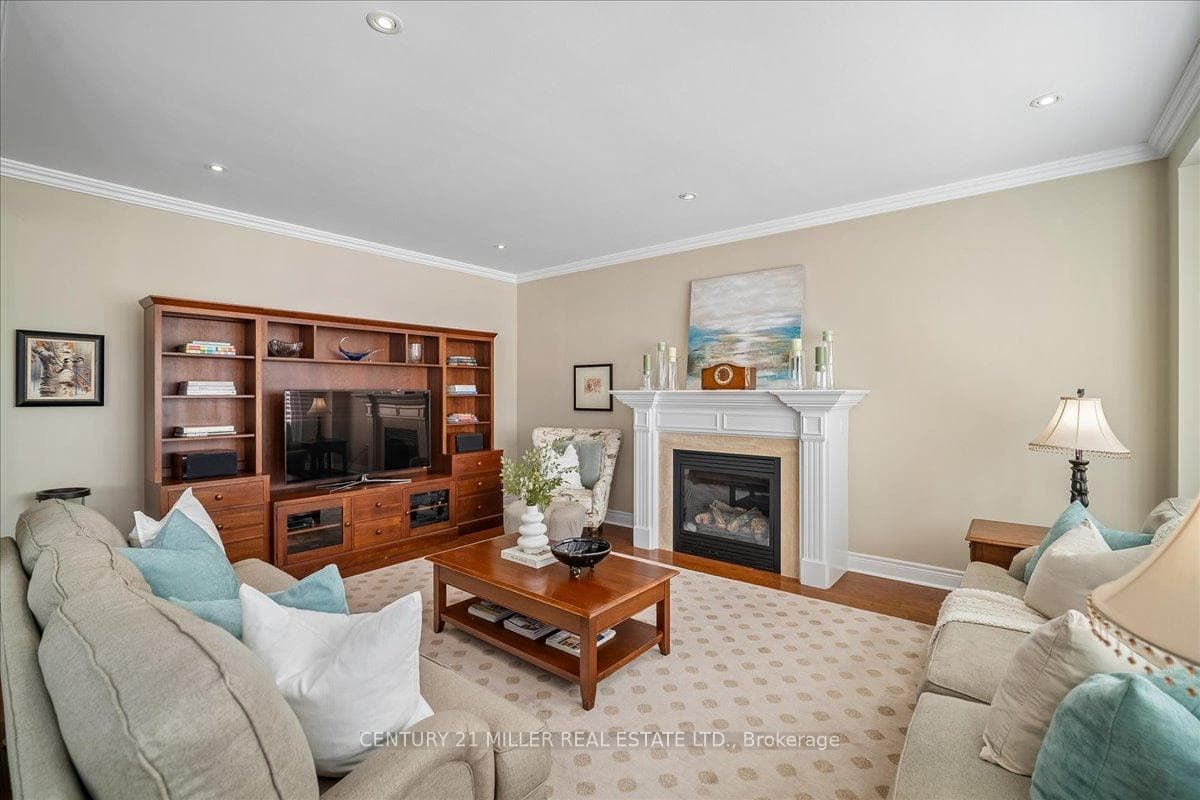 3400 Liptay Avenue photo 9