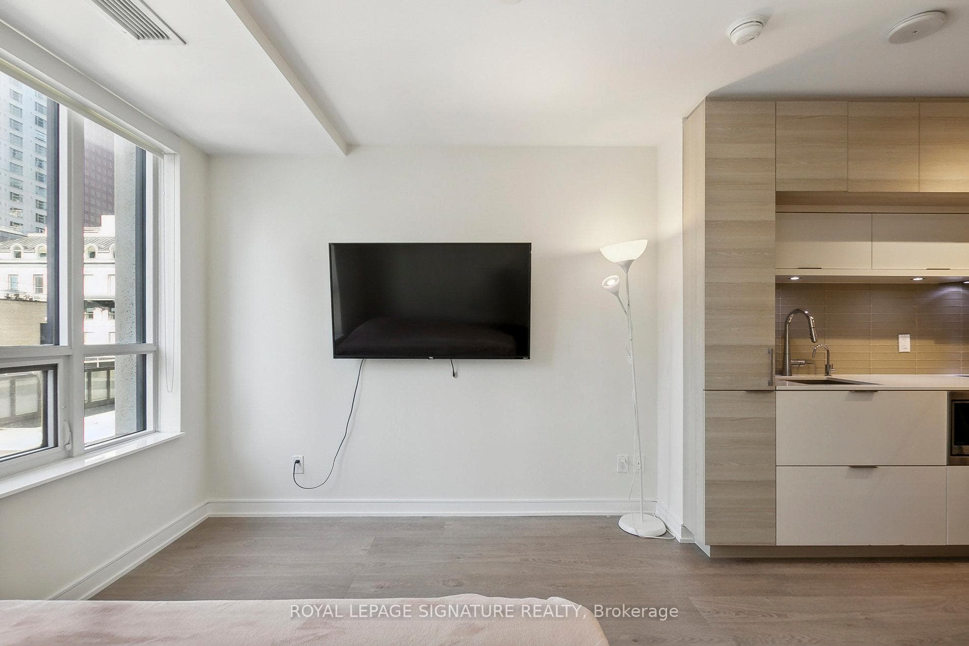 88 Scott Street Unit 1312 photo 9
