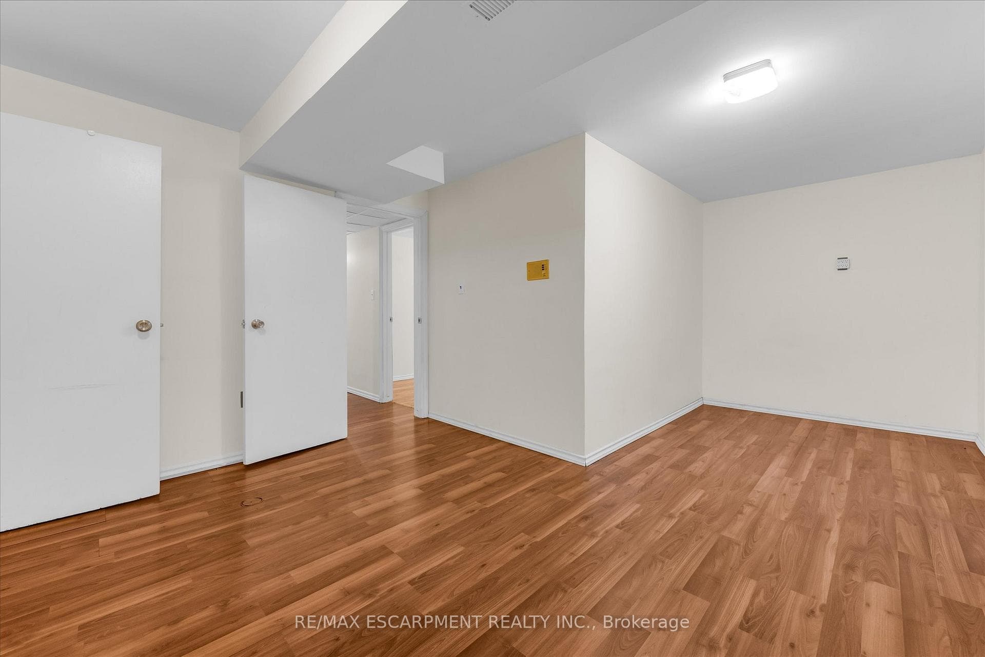 261 LIMERIDGE Road photo 25