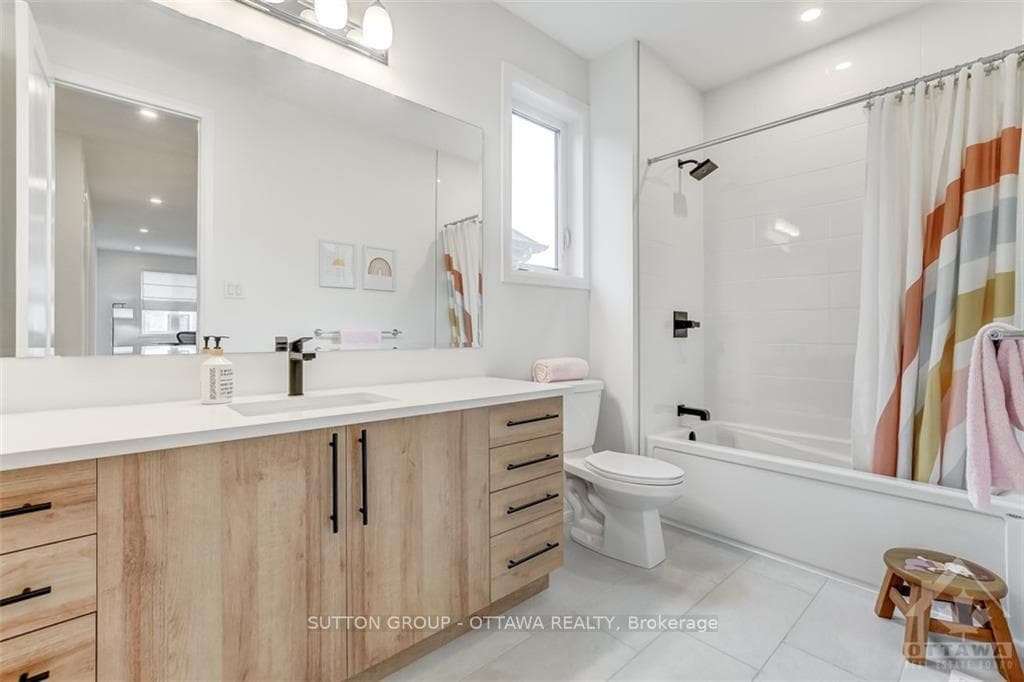 10 ASCARI Road photo 28