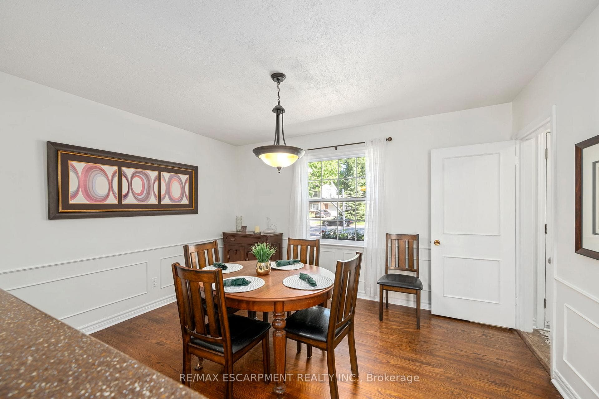 50 Queen Mary Crescent photo 9