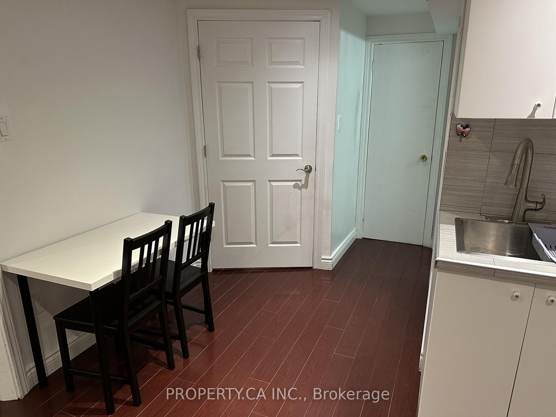81 Holsworthy Crescent Unit Basement photo 6