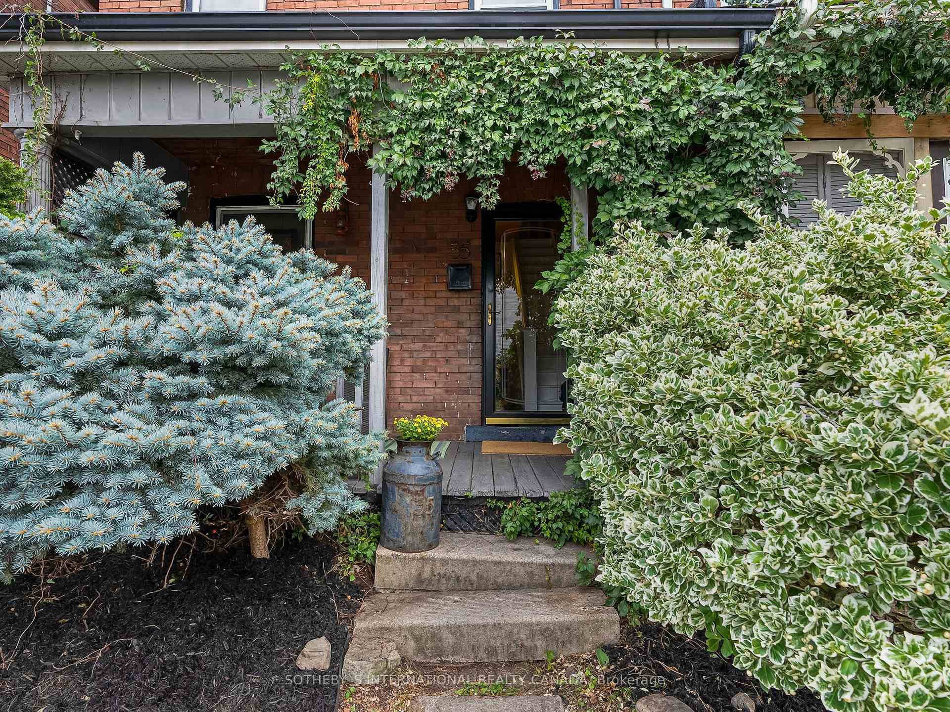 35 Campbell Avenue photo 6