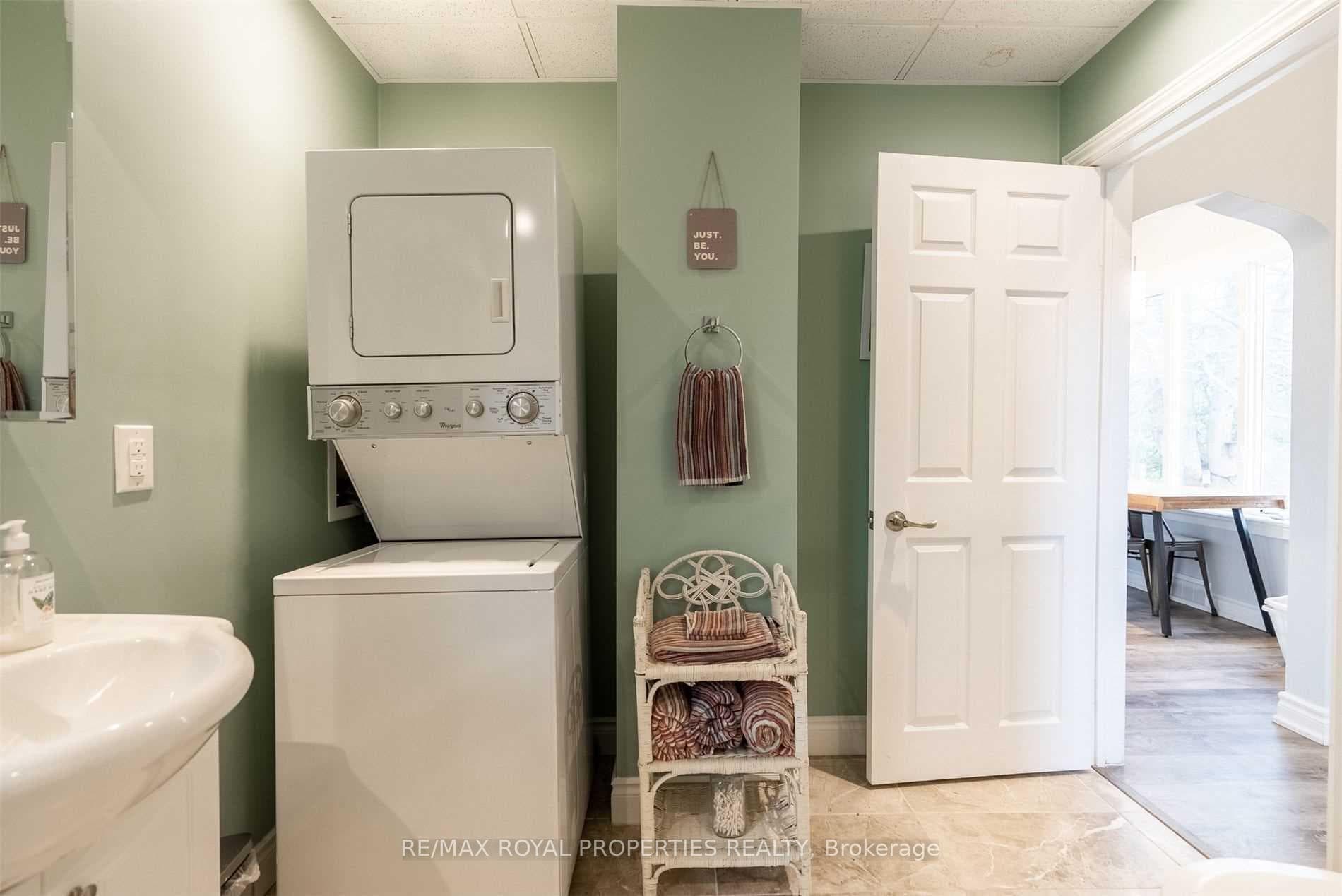 806 King Street photo 13