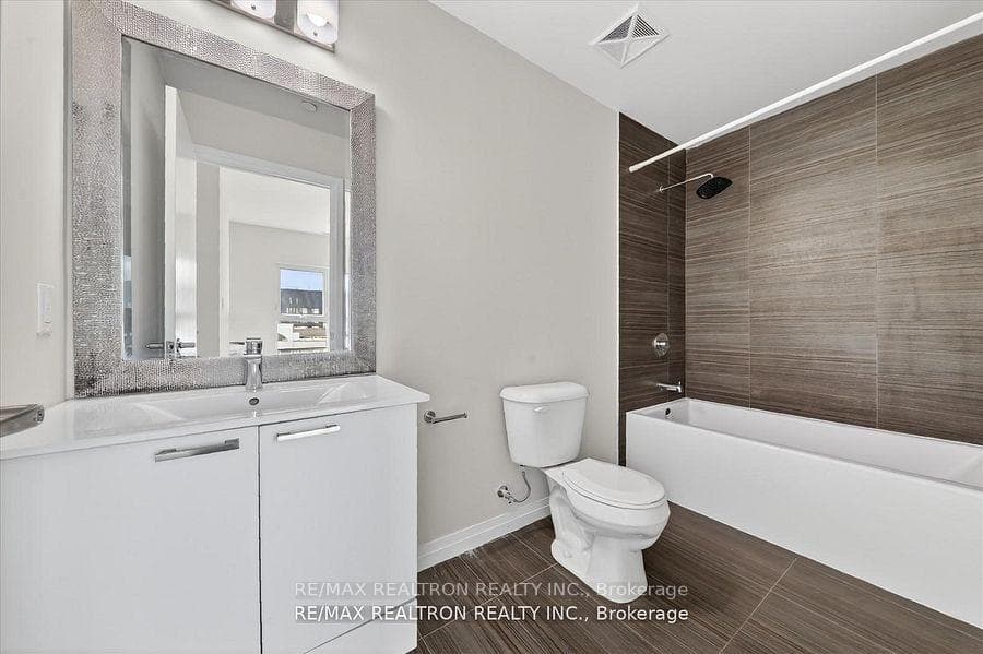 2152 Lawrence Avenue Unit PH08 photo 32