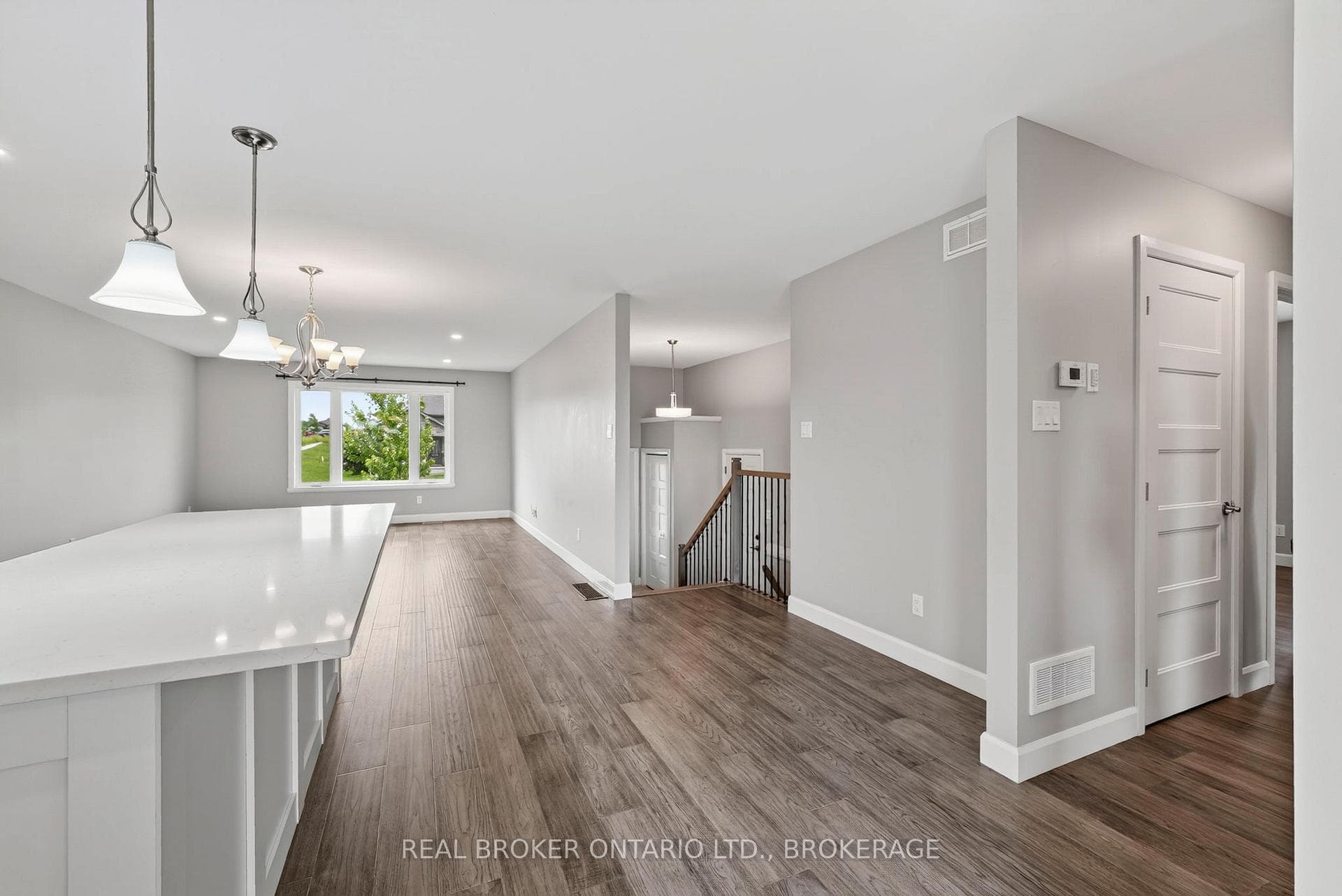 2199 Burke Avenue photo 15