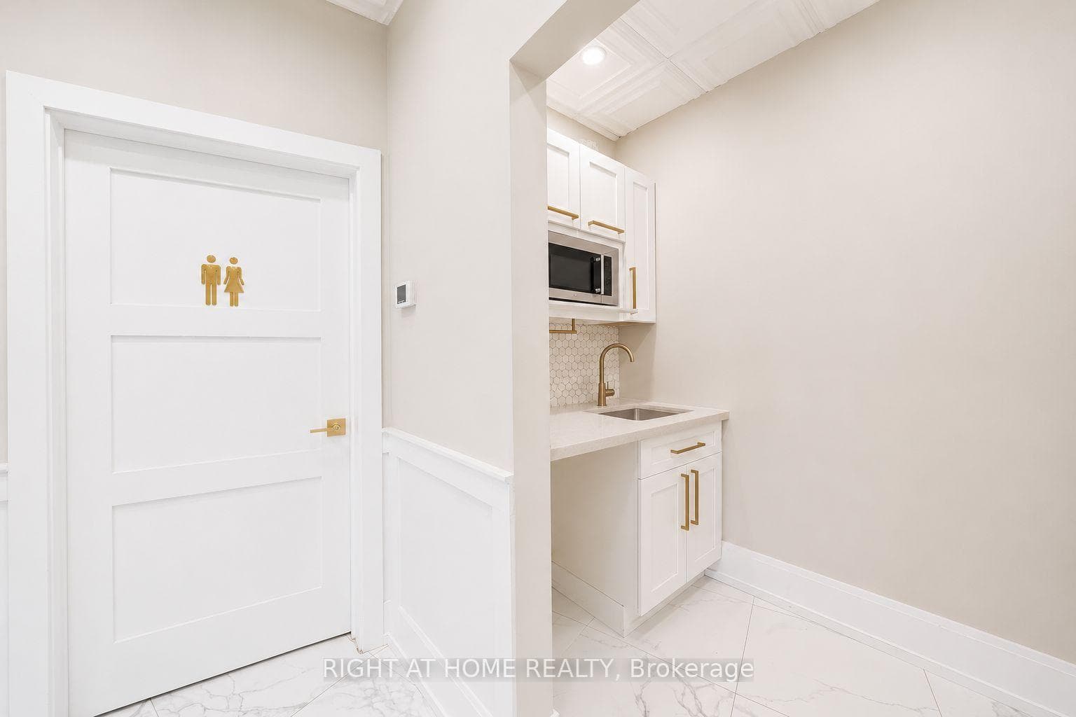 7730 Kipling Avenue Unit 3 photo 5