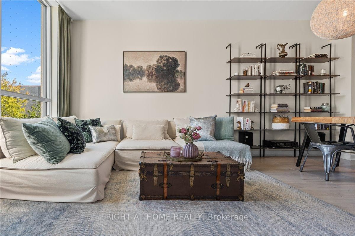 8 Trent Avenue Unit 210 photo 10