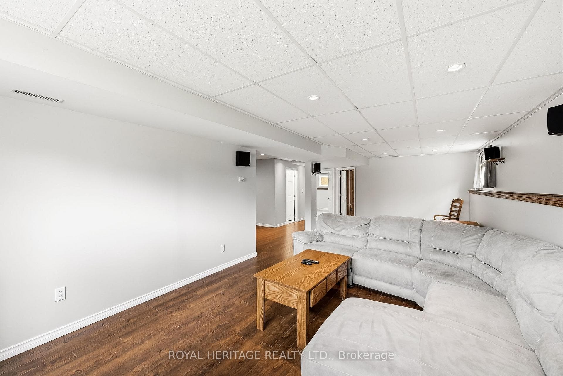 102 Raglan Street photo 25