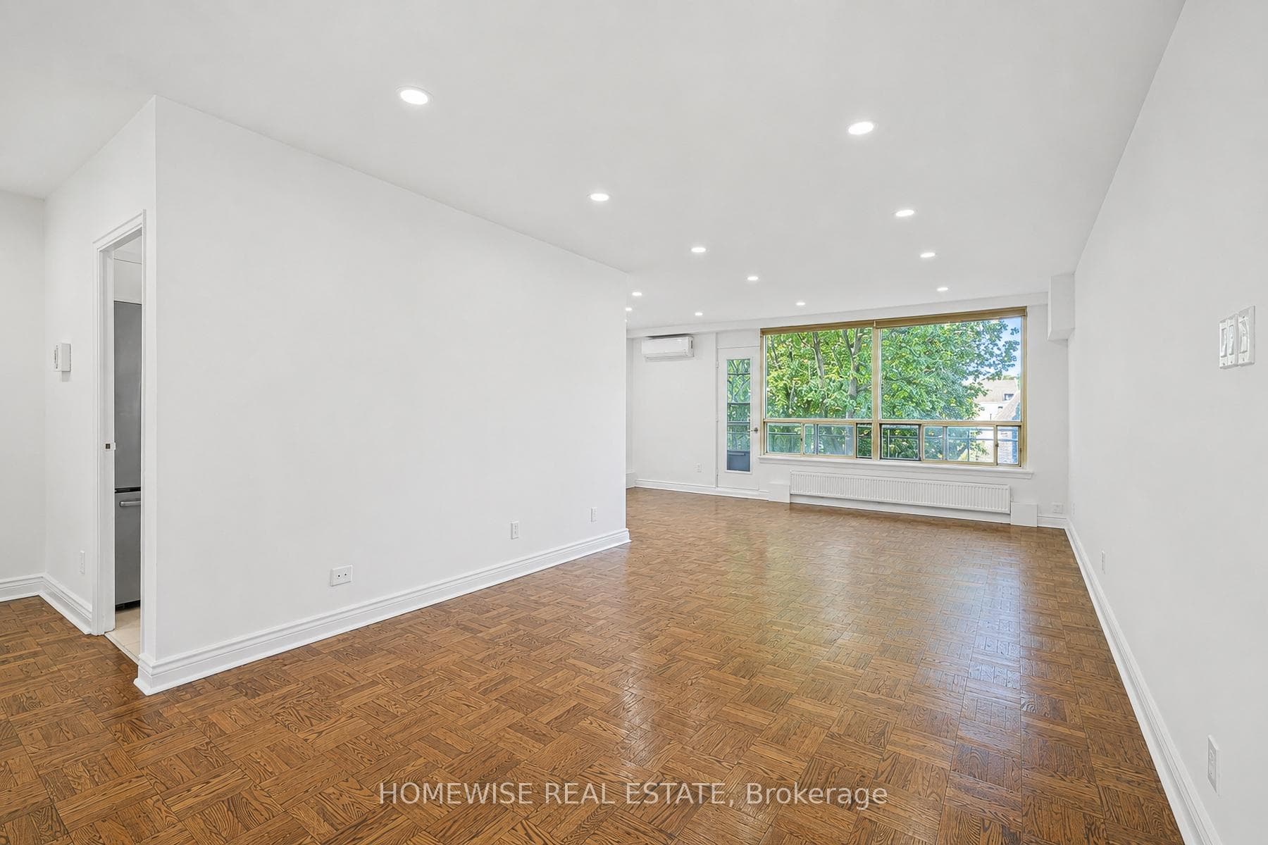 2500 Bathurst Street Unit 401 photo 2