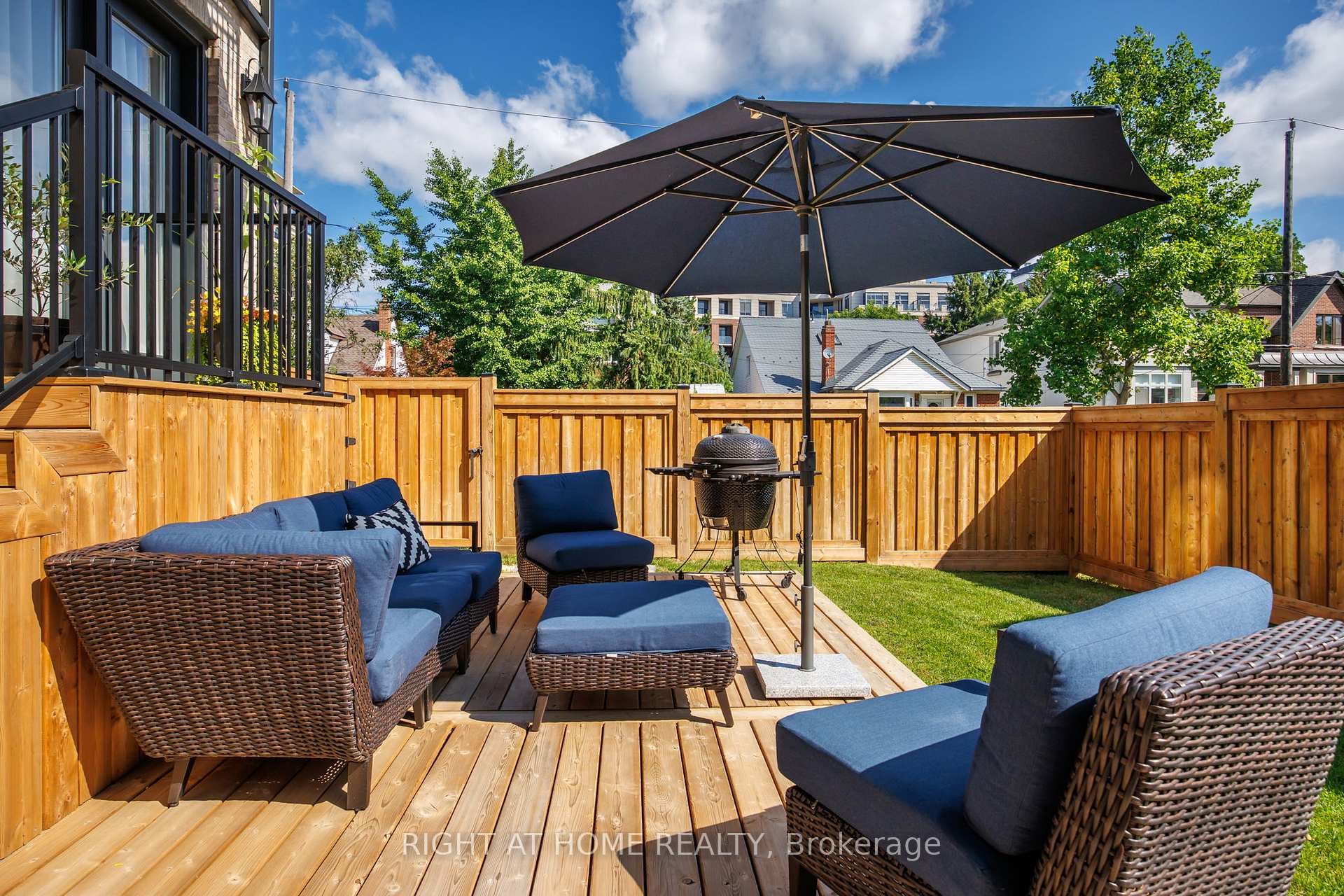 33 Thorndale Avenue photo 9