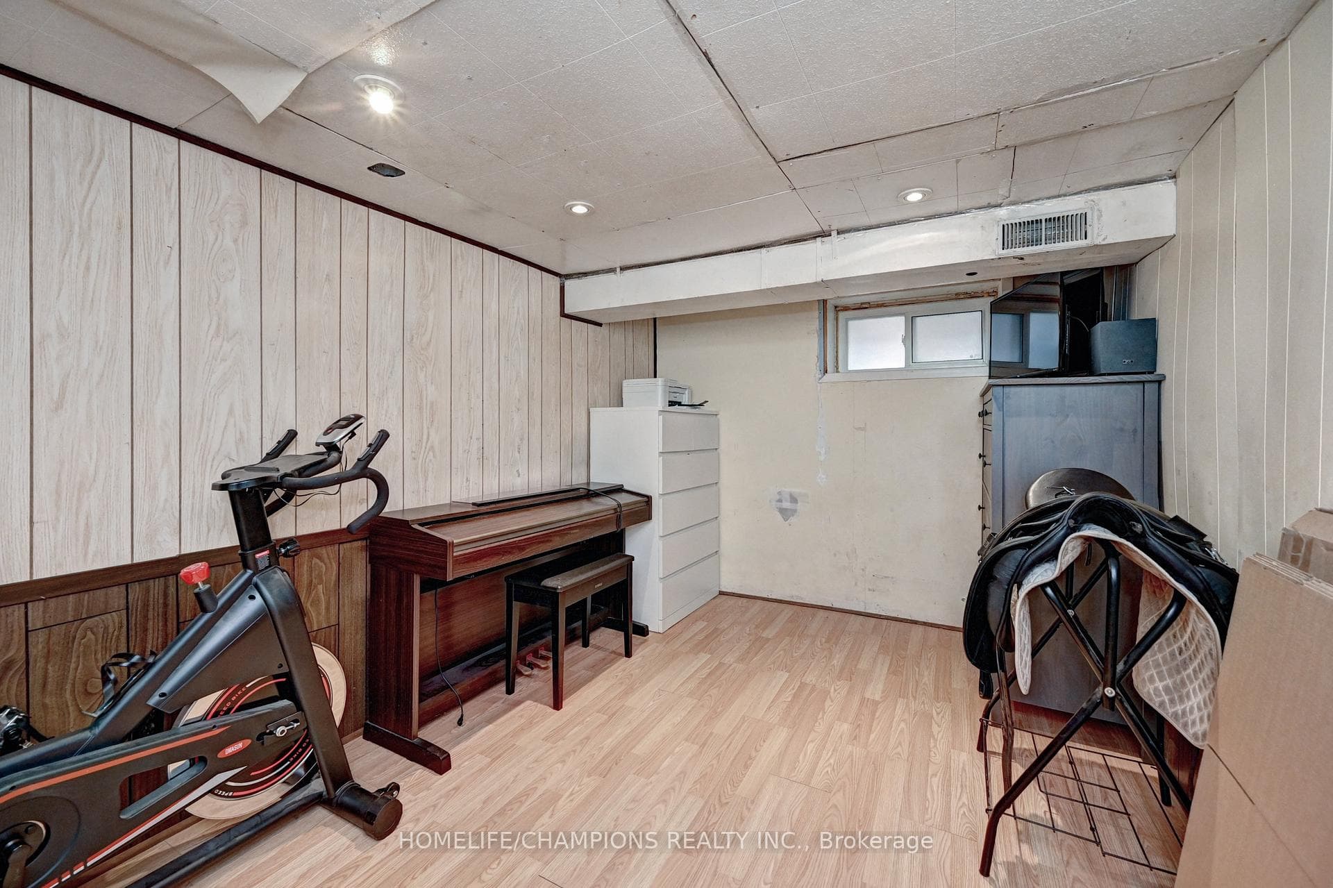 98 McNaughton Street photo 38