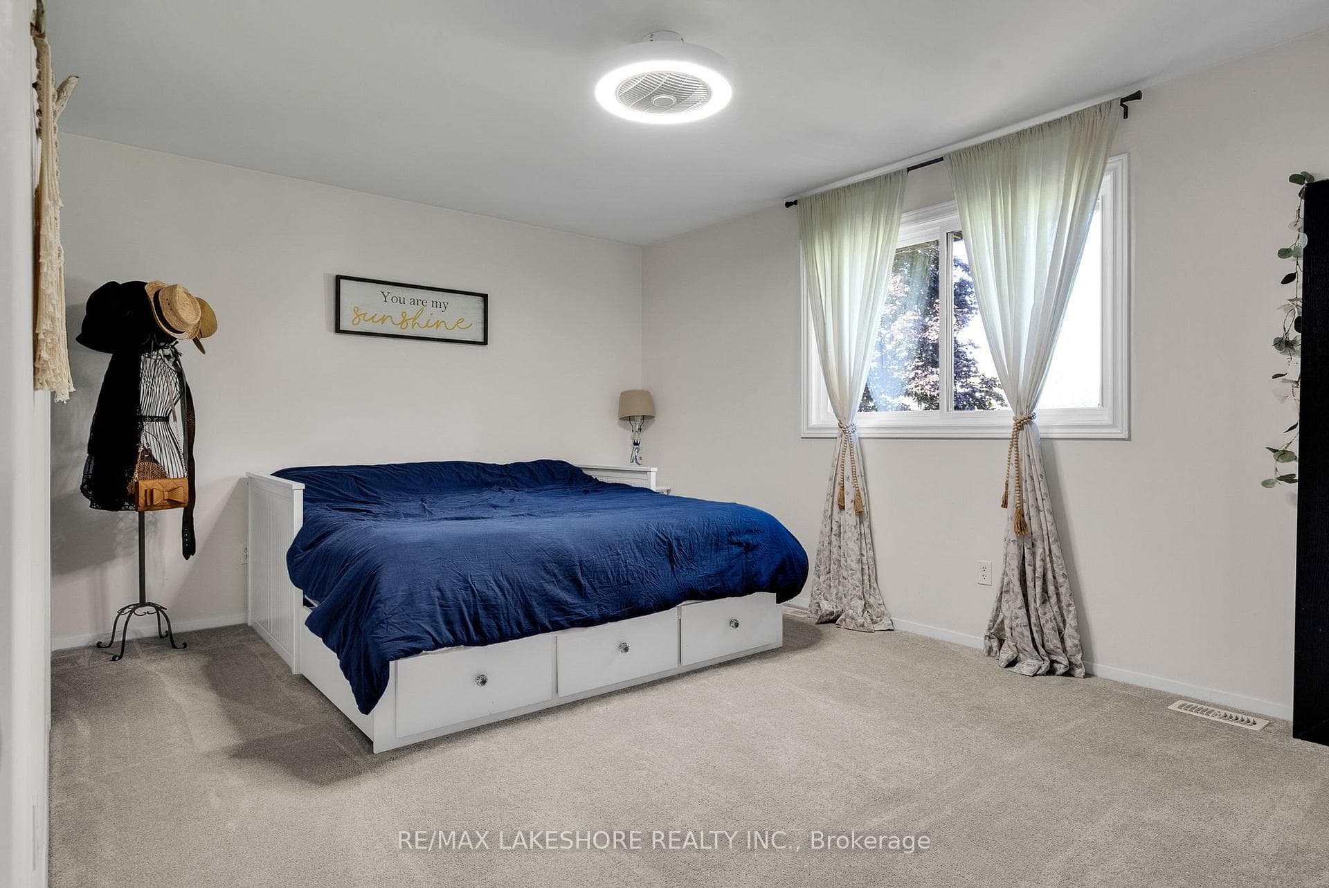 2555 TELEVISION Road photo 15