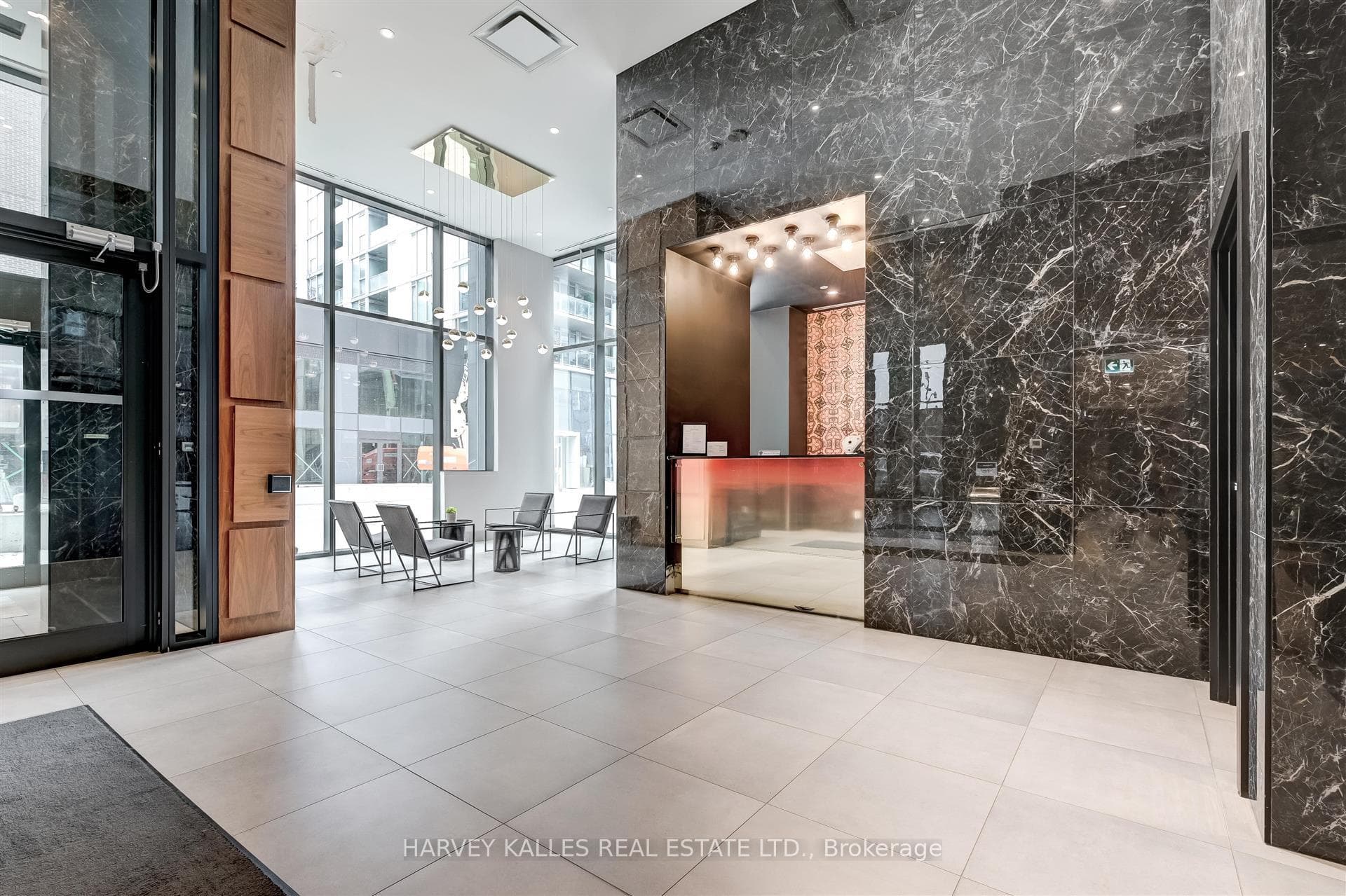 665 Queen Street Unit 317 photo 1