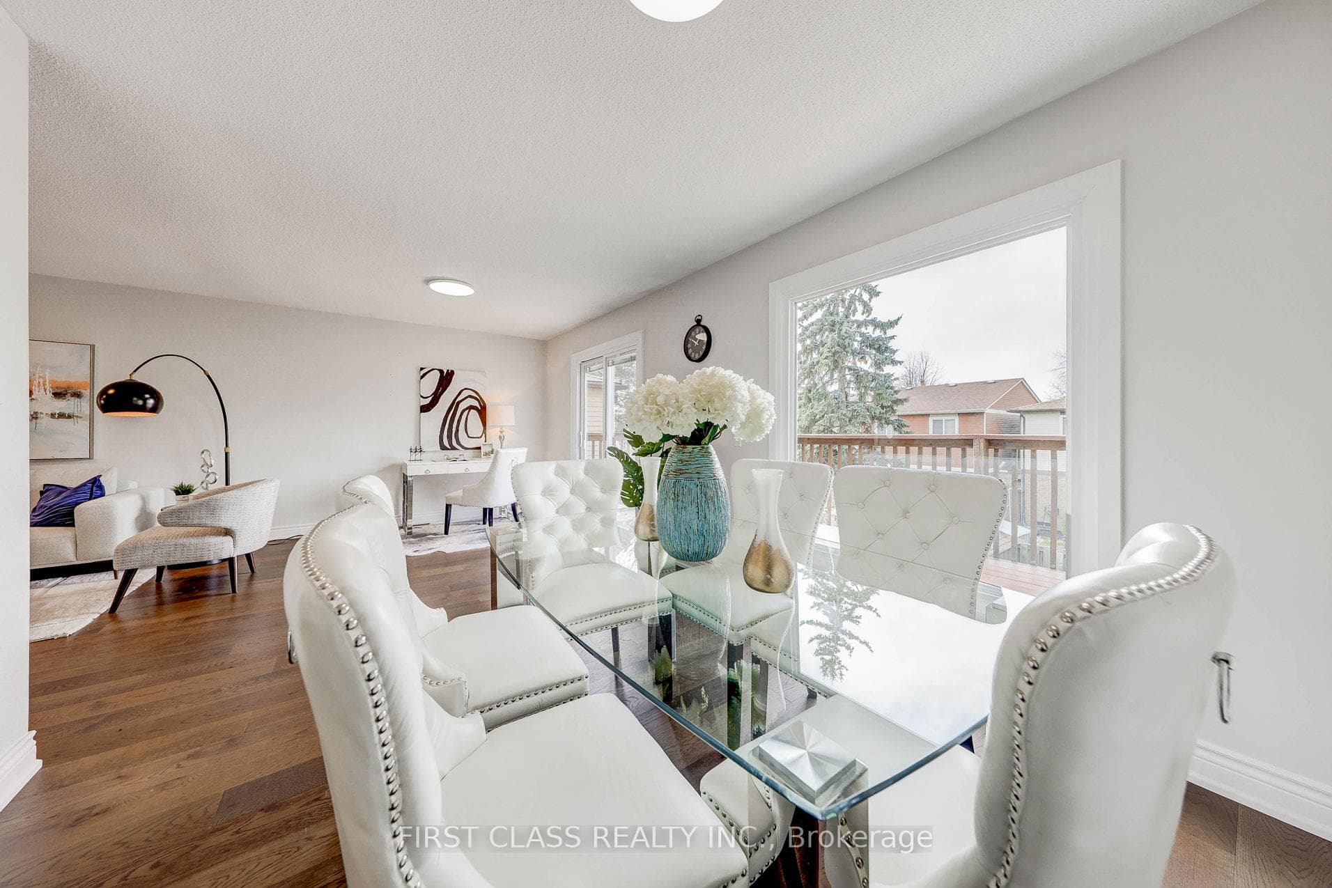 85 Madsen Crescent photo 9