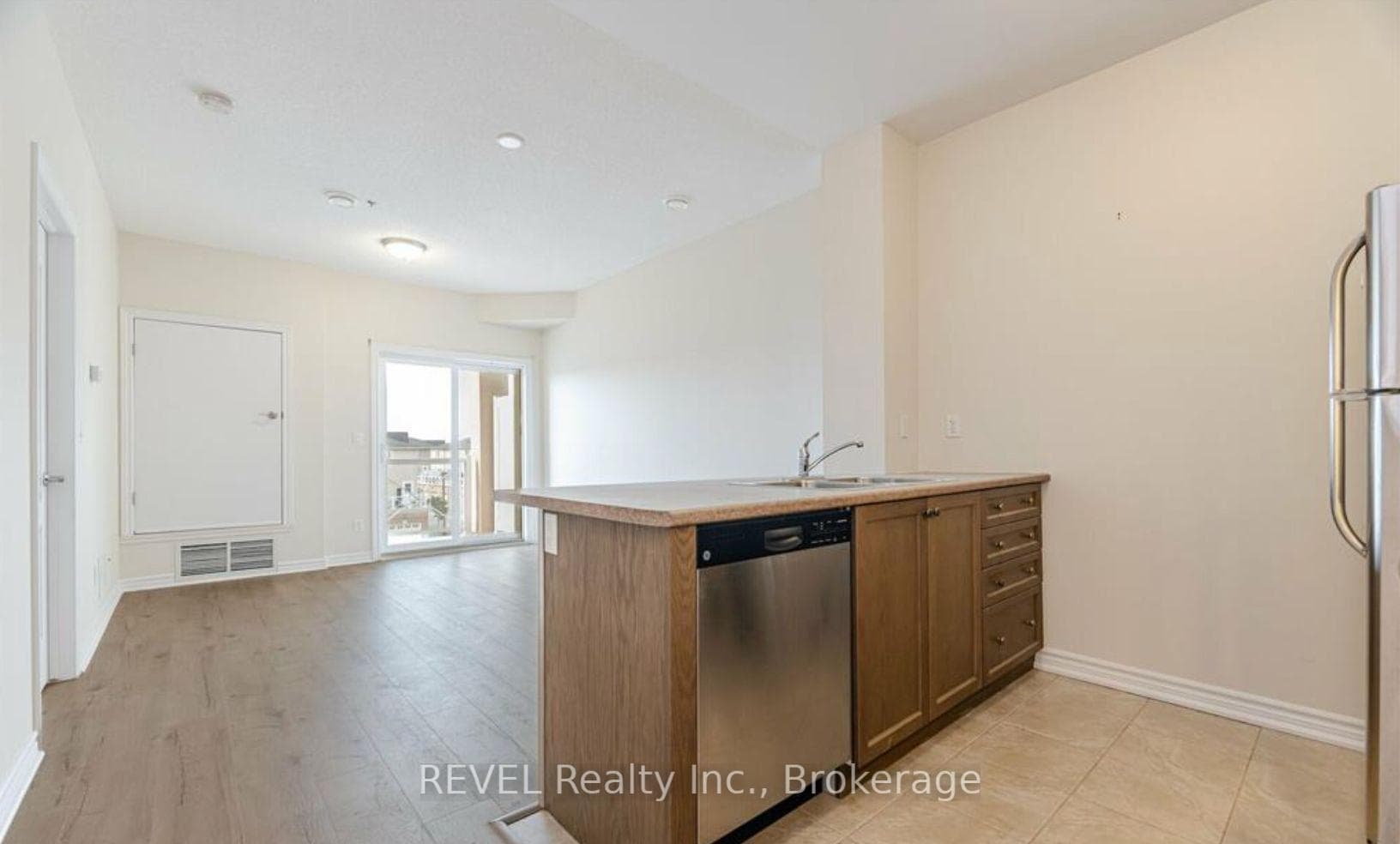1370 Costigan Road Unit 311 photo 7