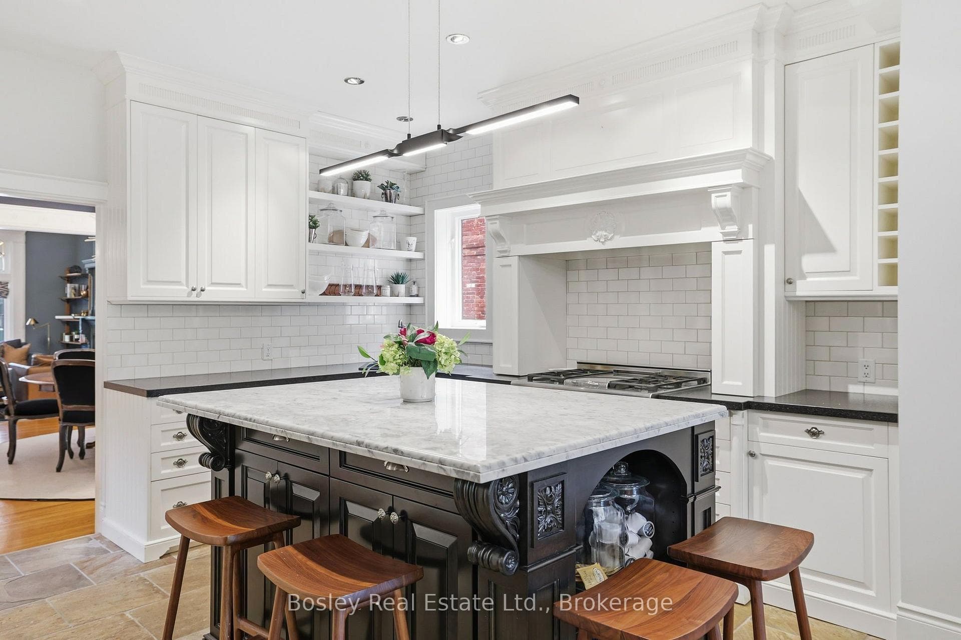 202 Pine Street photo 9