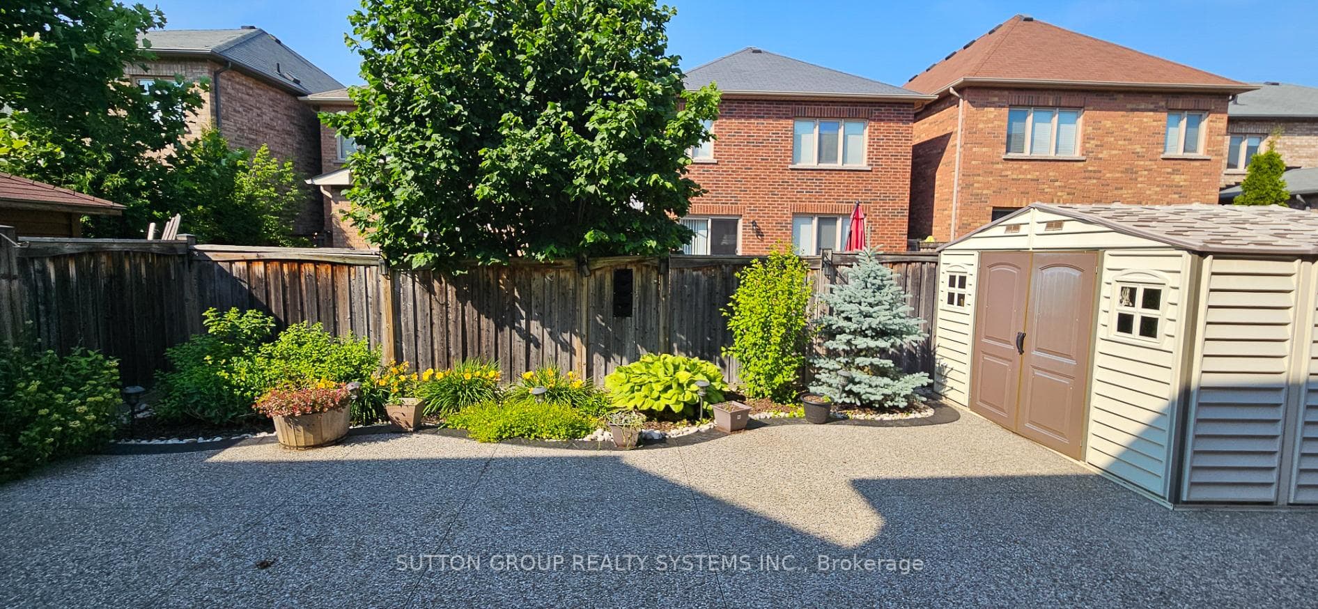 239 Dalgleish Gardens photo 22