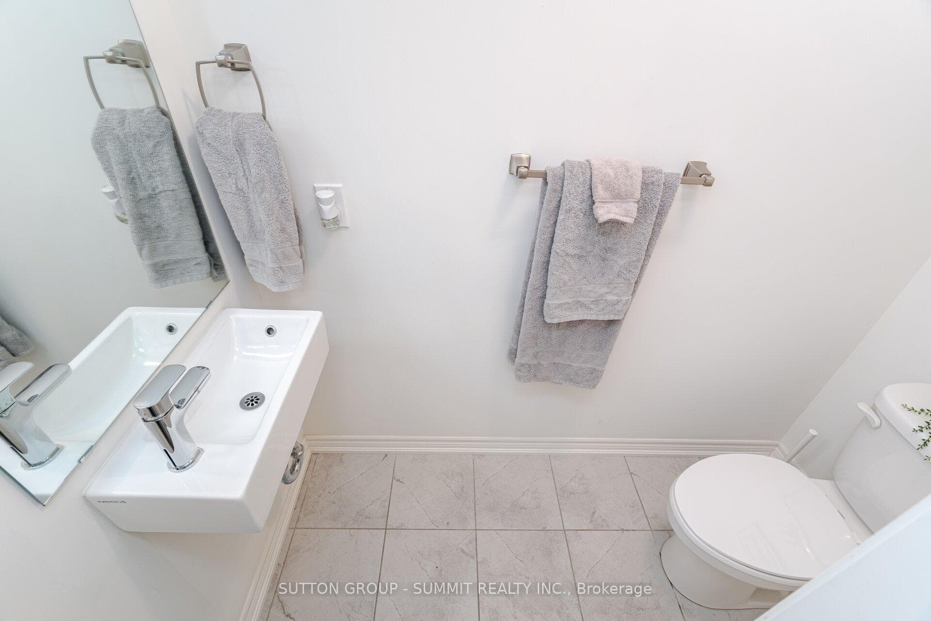 2205 LILLYKIN Street Unit 3 photo 16