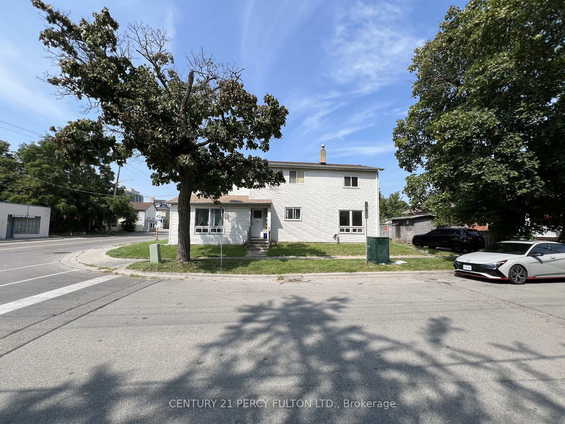 86 Brock Street Unit 2 photo 2