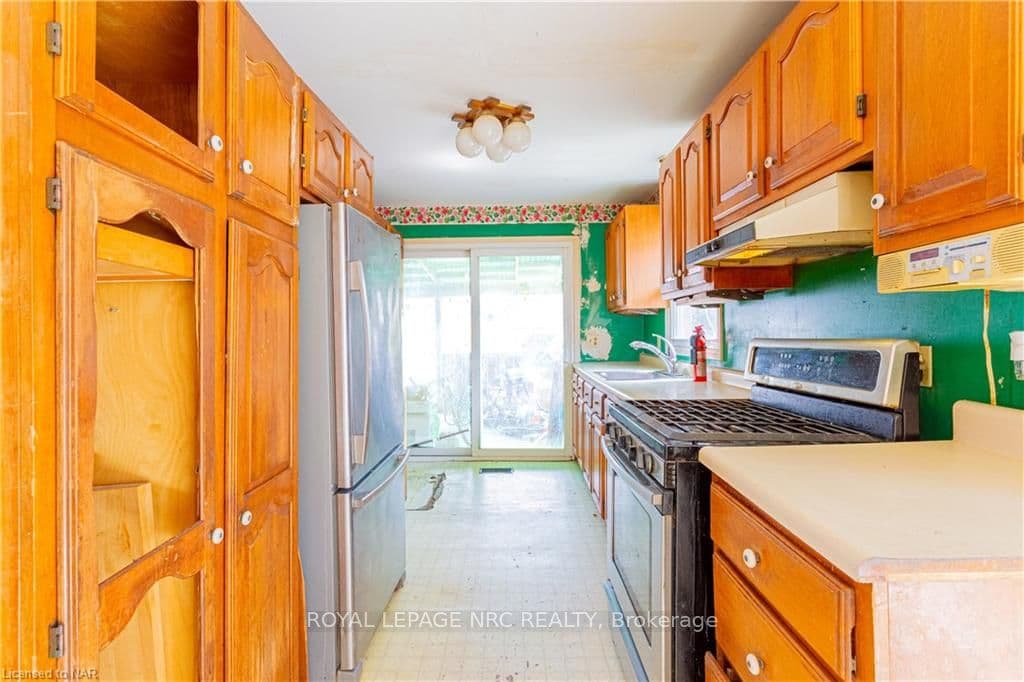 496 RIDGE Road photo 10