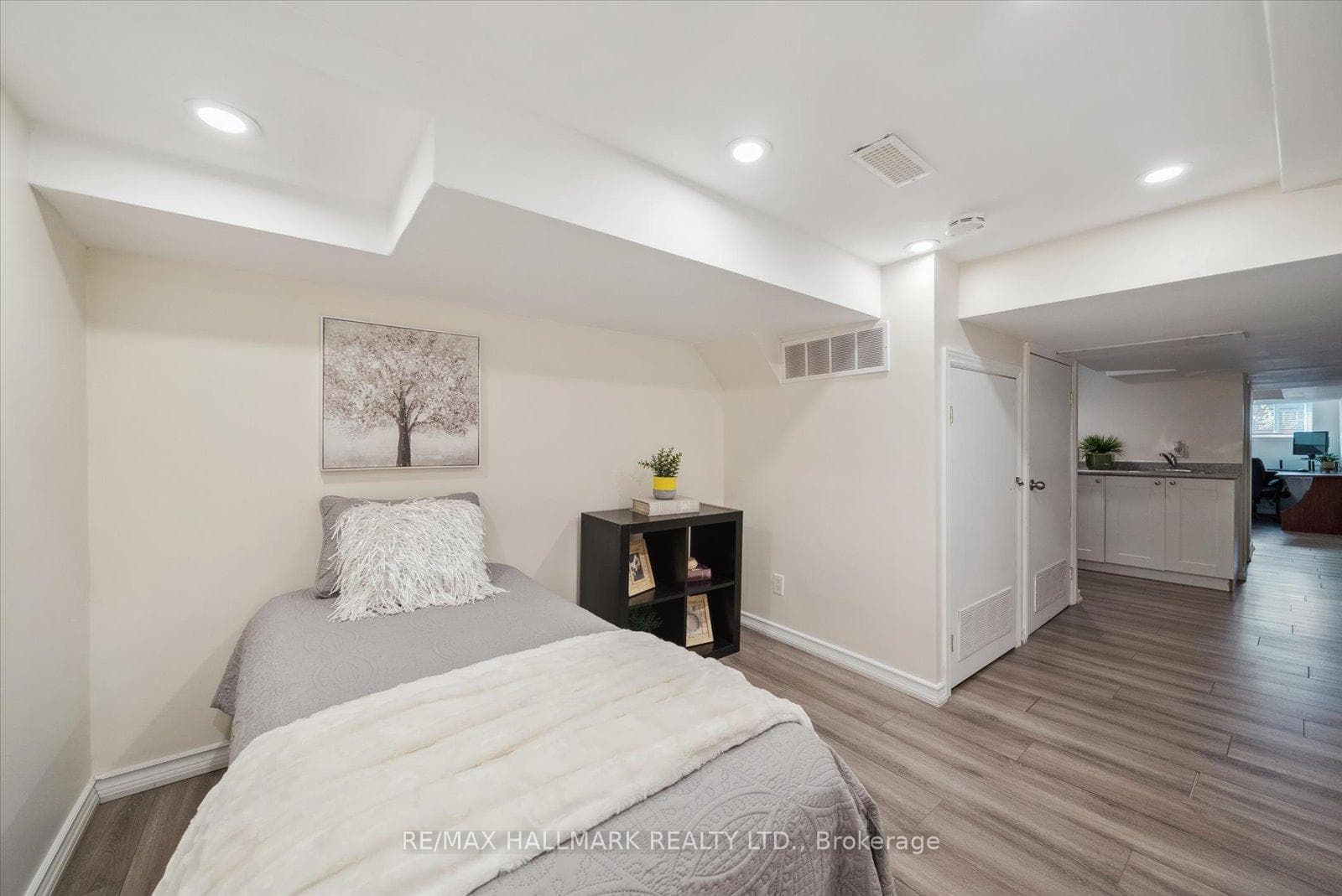 214 Woodbine Avenue photo 35