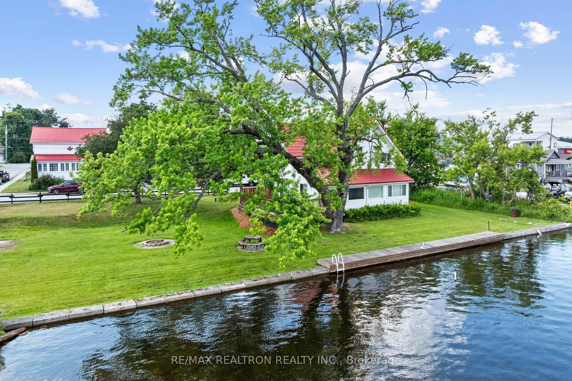 Perfect for boating or nature lovers