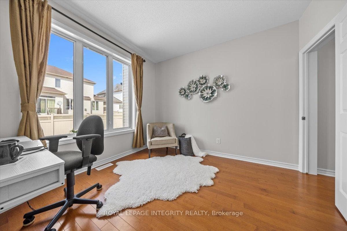 650 New Liskeard Crescent photo 10