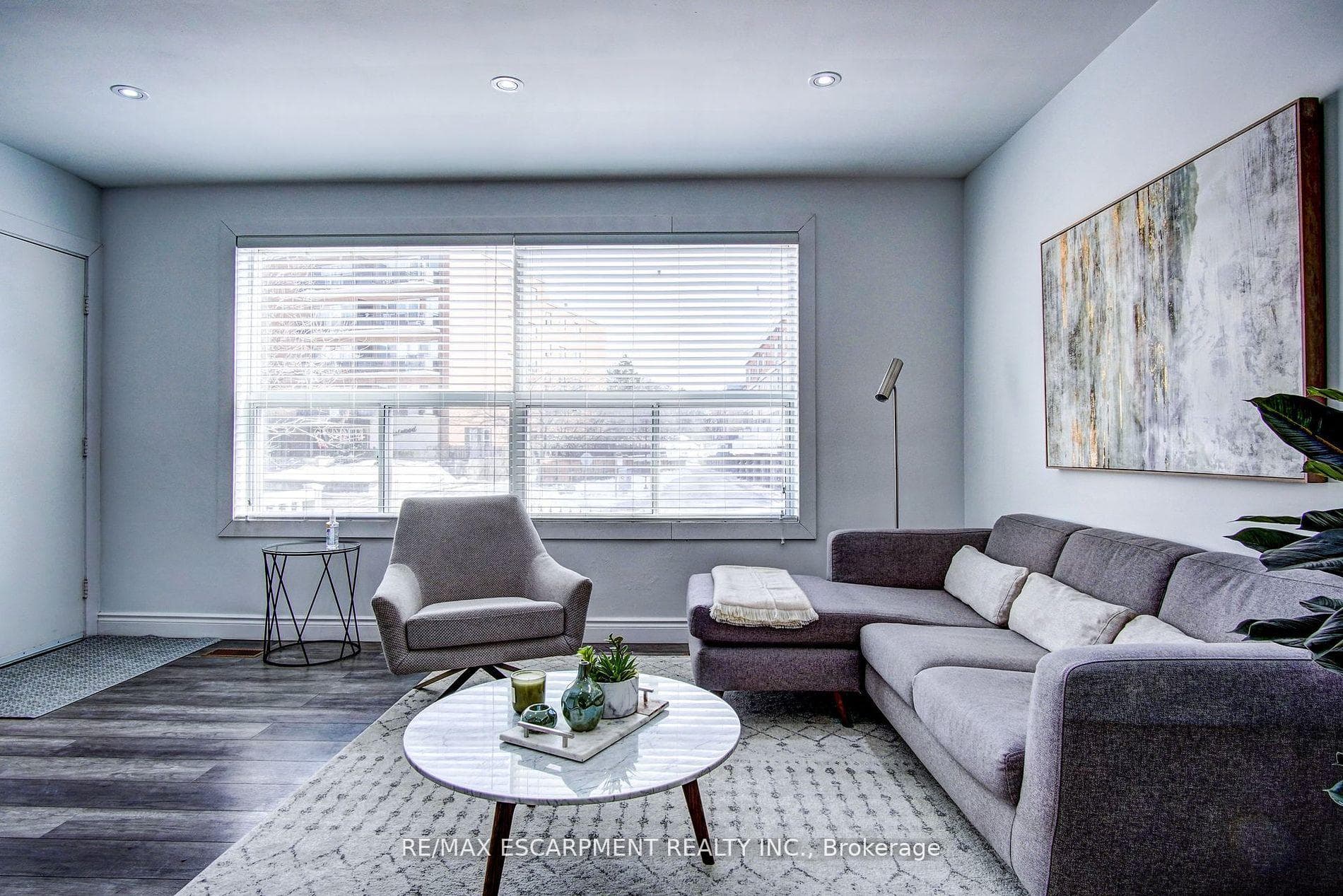 376 Lakeshore Road photo 11