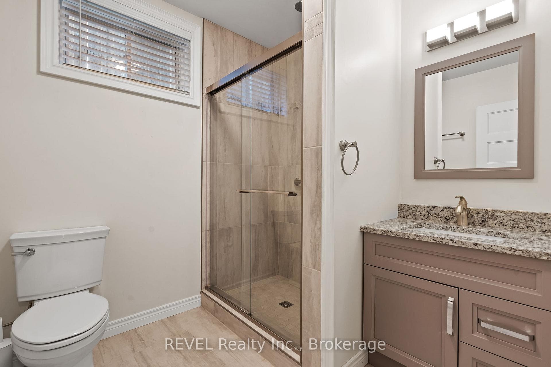 9208 Hendershot Boulevard photo 35